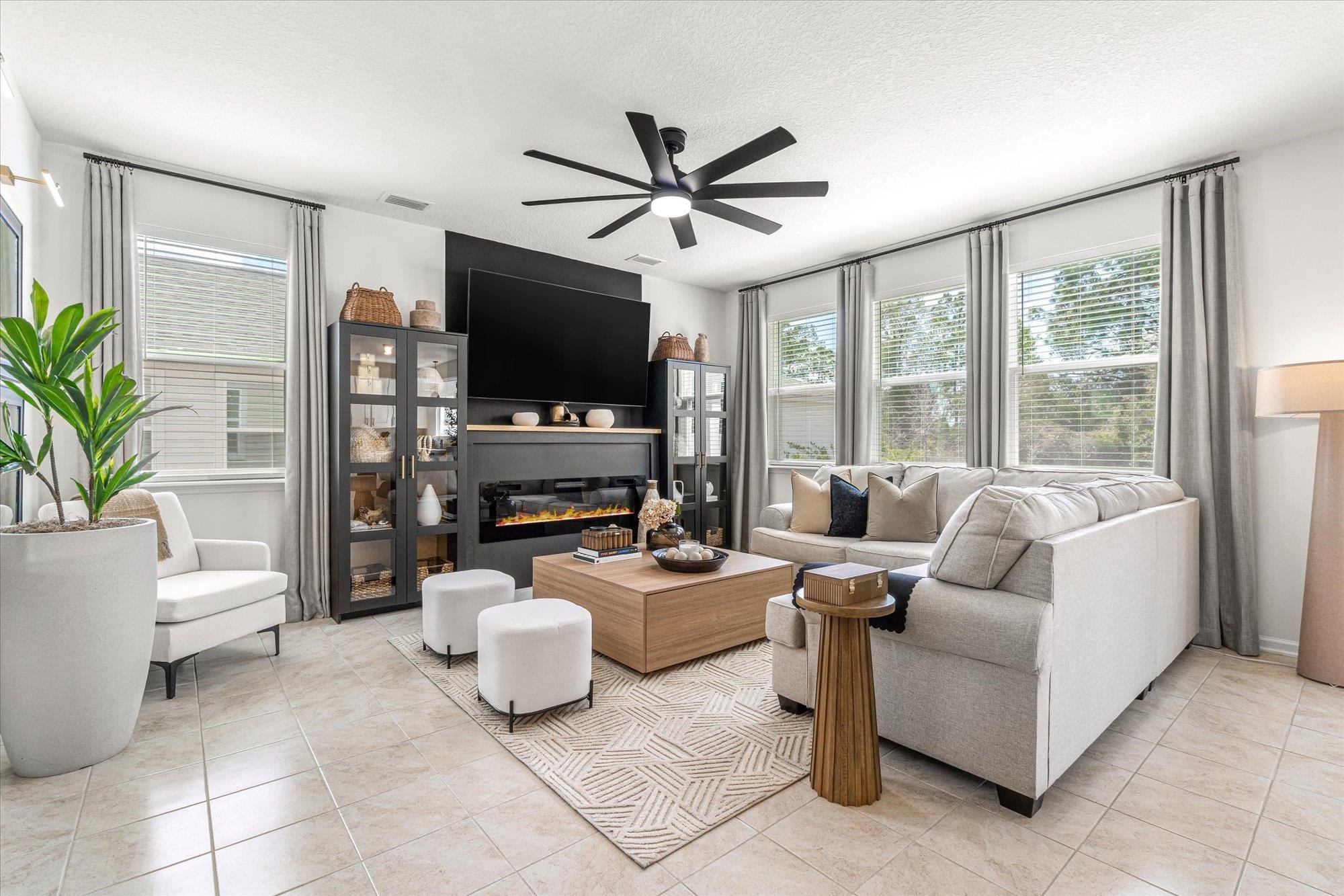 Image 4 of 57 For 13 Willow Street