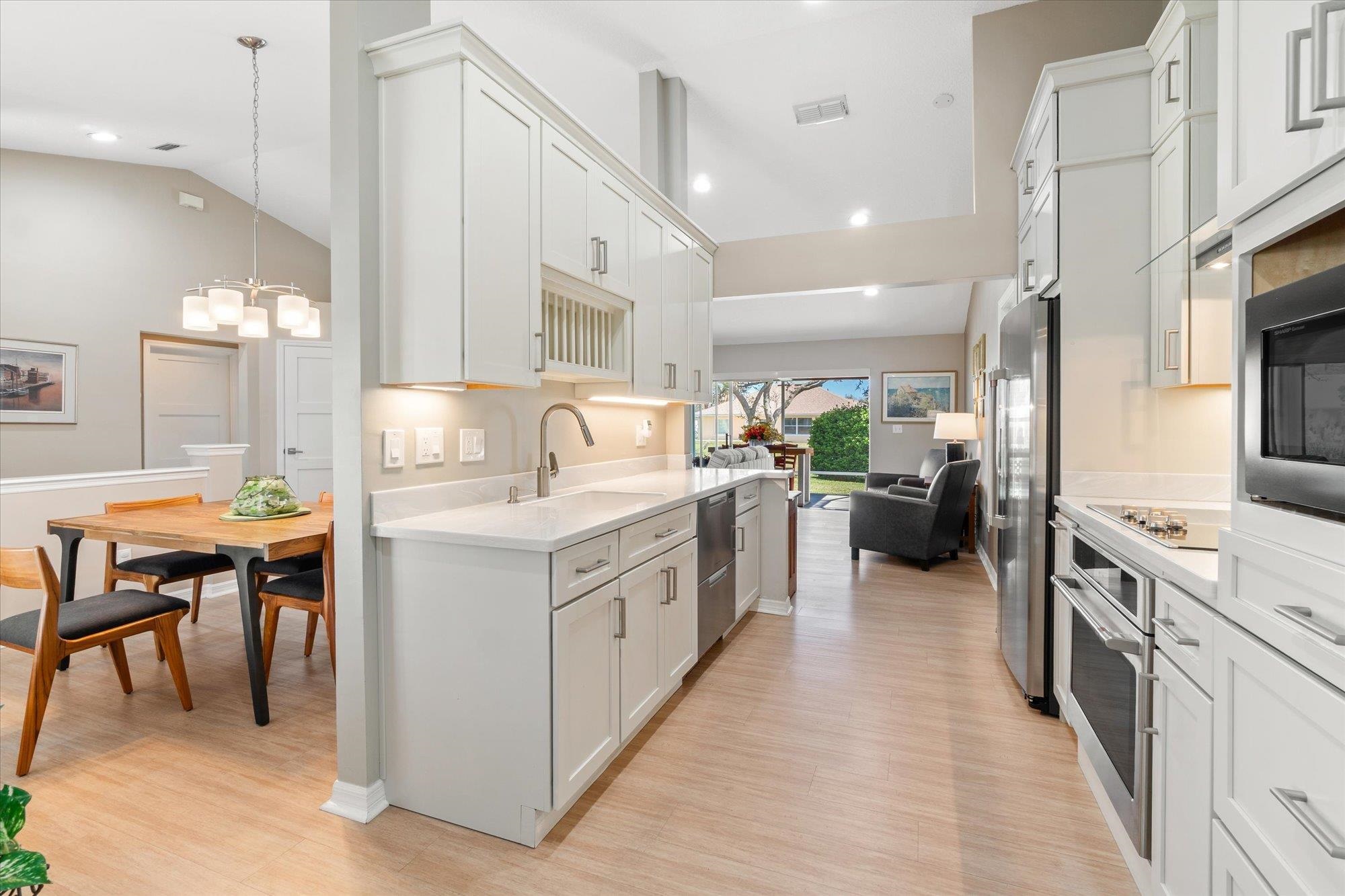 Image 13 of 49 For 2329 Commodores Club Blvd