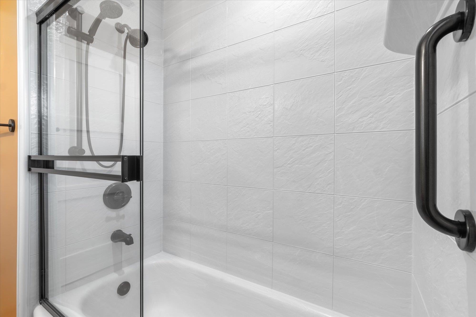 Image 31 of 49 For 2329 Commodores Club Blvd