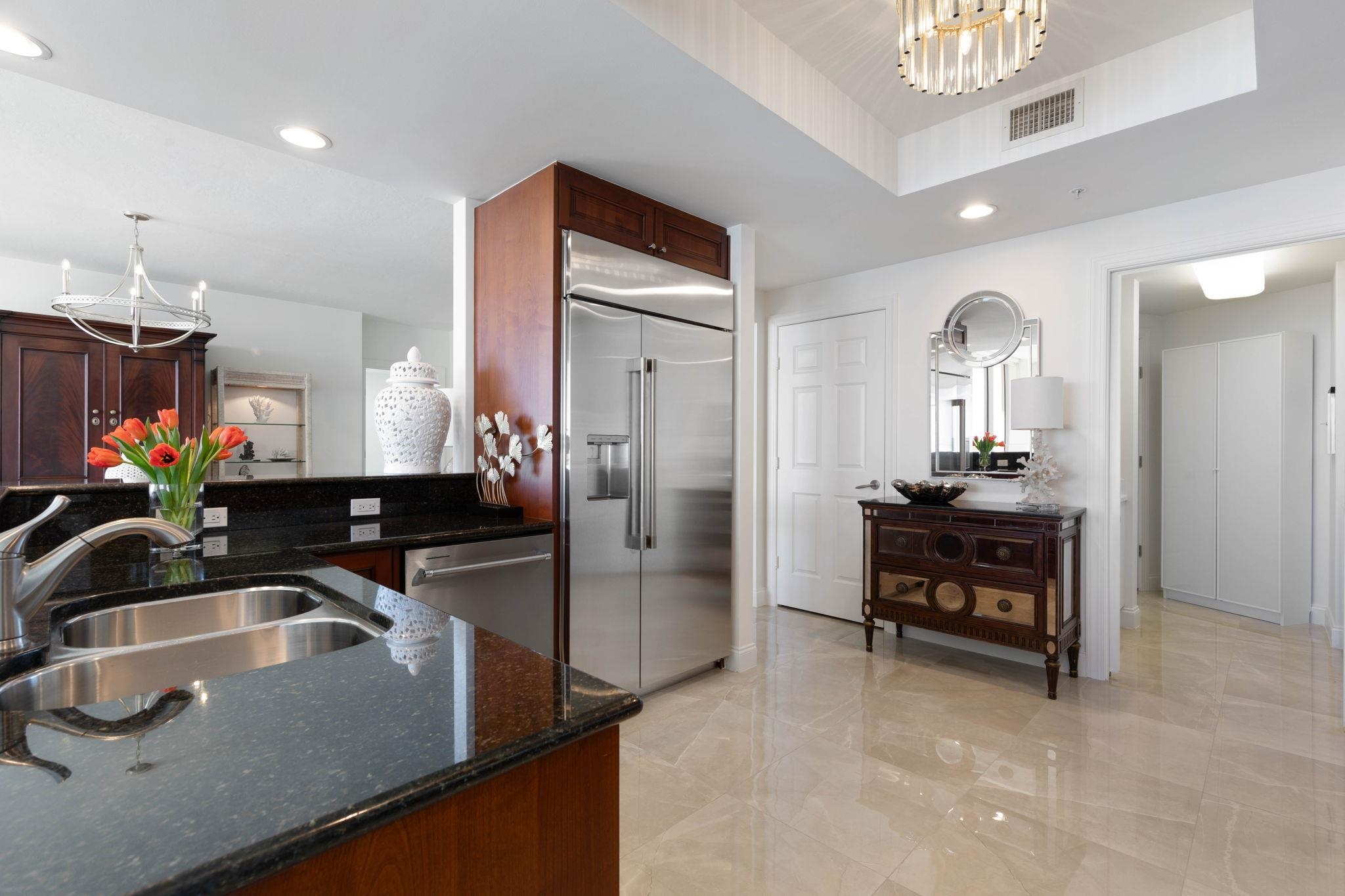 Image 20 of 99 For 19 Avenue De La Mer  405