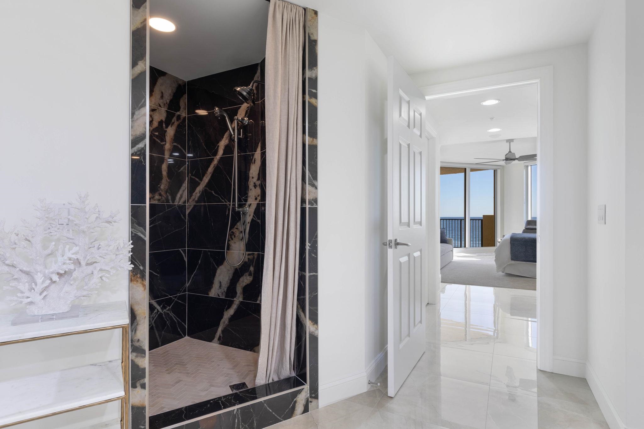 Image 31 of 99 For 19 Avenue De La Mer  405