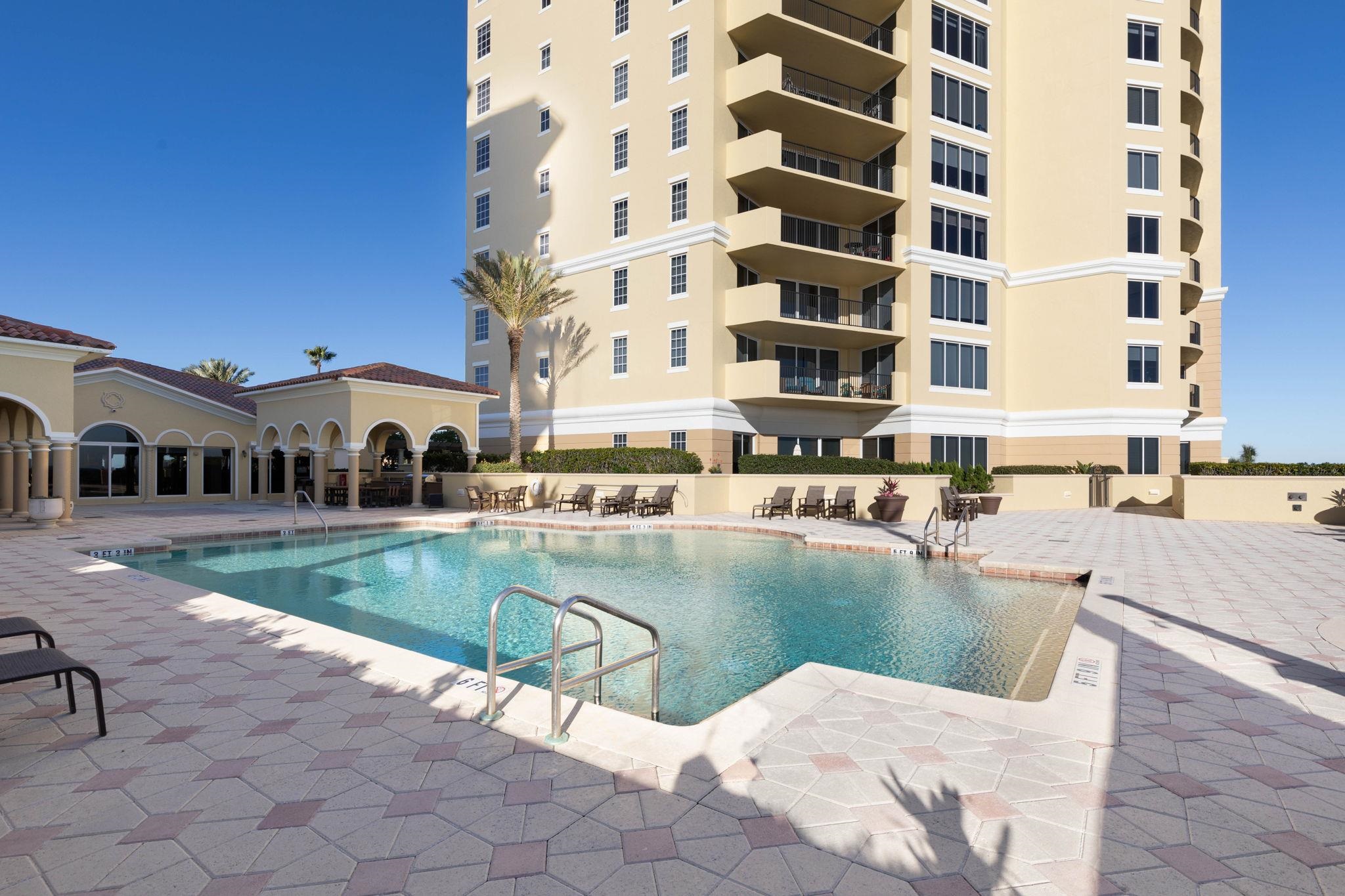 Image 39 of 99 For 19 Avenue De La Mer  405