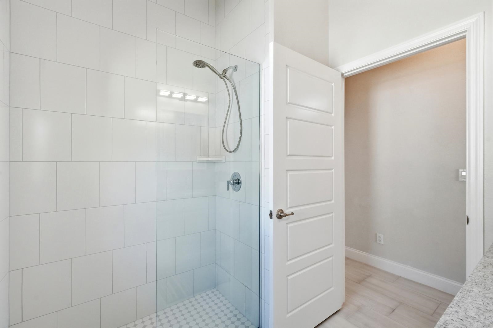 Image 27 of 45 For 24 Spring St