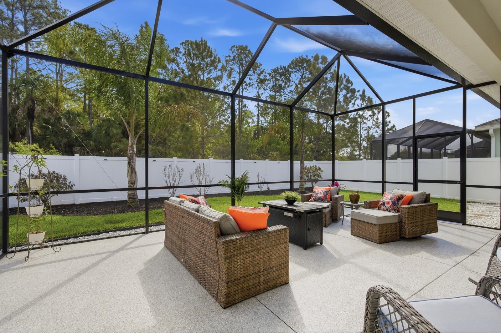 Image 34 of 45 For 24 Spring St