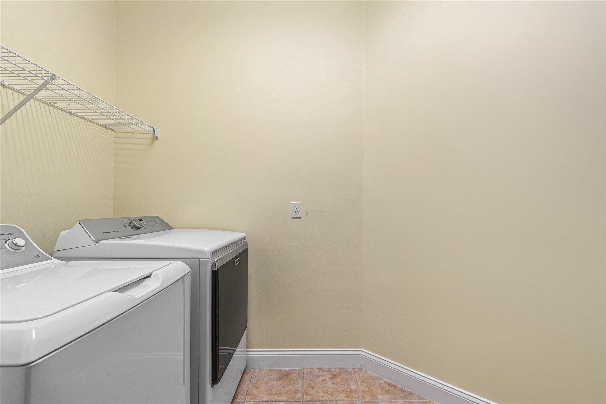 Image 33 of 77 For 125 Island Hammock Way