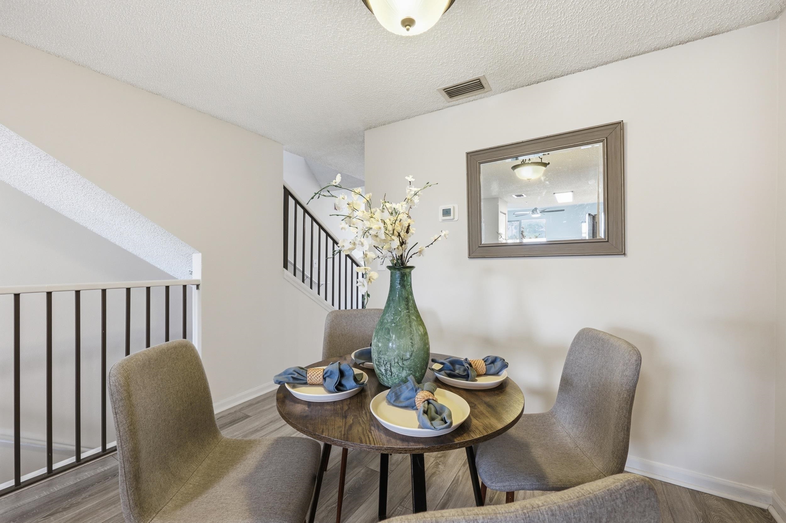 Image 13 of 30 For 4035 Grande Vista Blvd  20-129