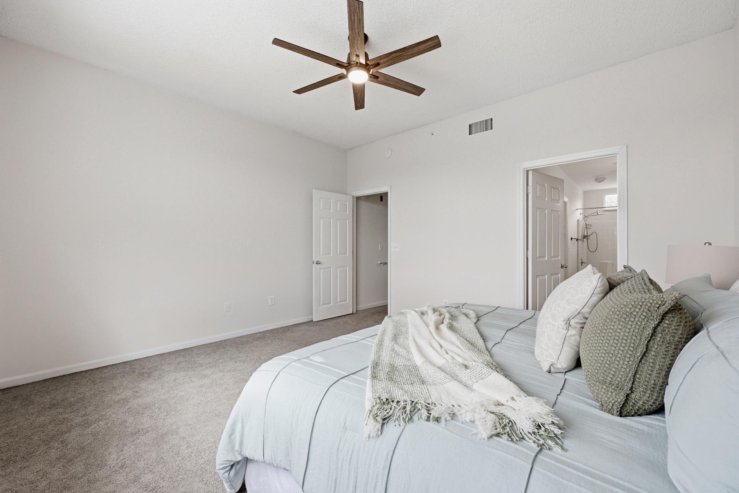 Image 20 of 30 For 4035 Grande Vista Blvd  20-129