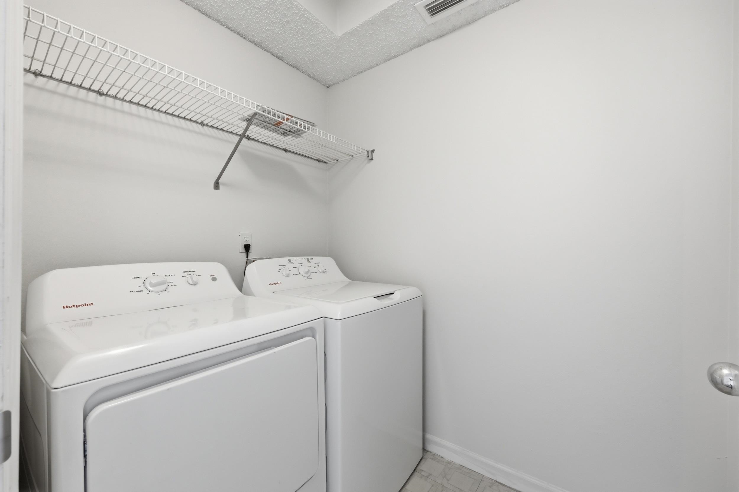 Image 23 of 30 For 4035 Grande Vista Blvd  20-129