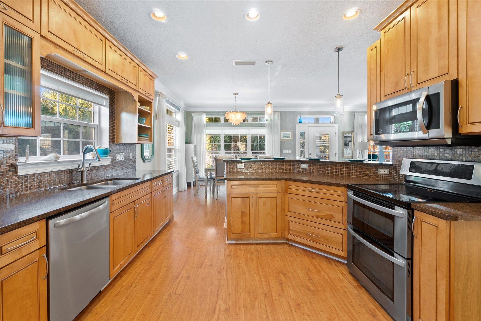 Image 17 of 59 For 9106 Mellon Ct