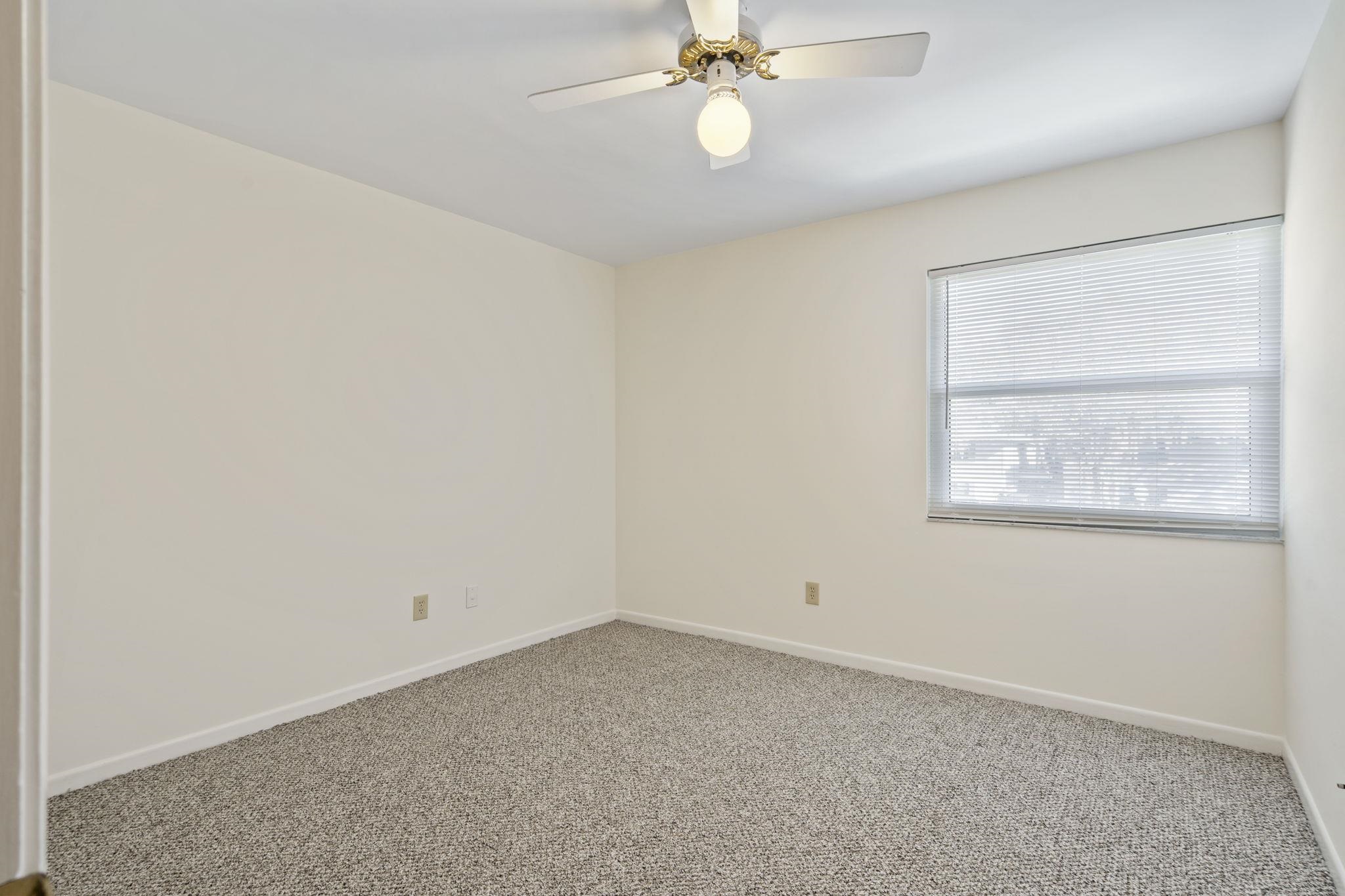 Image 15 of 45 For 16 Alcira Ct