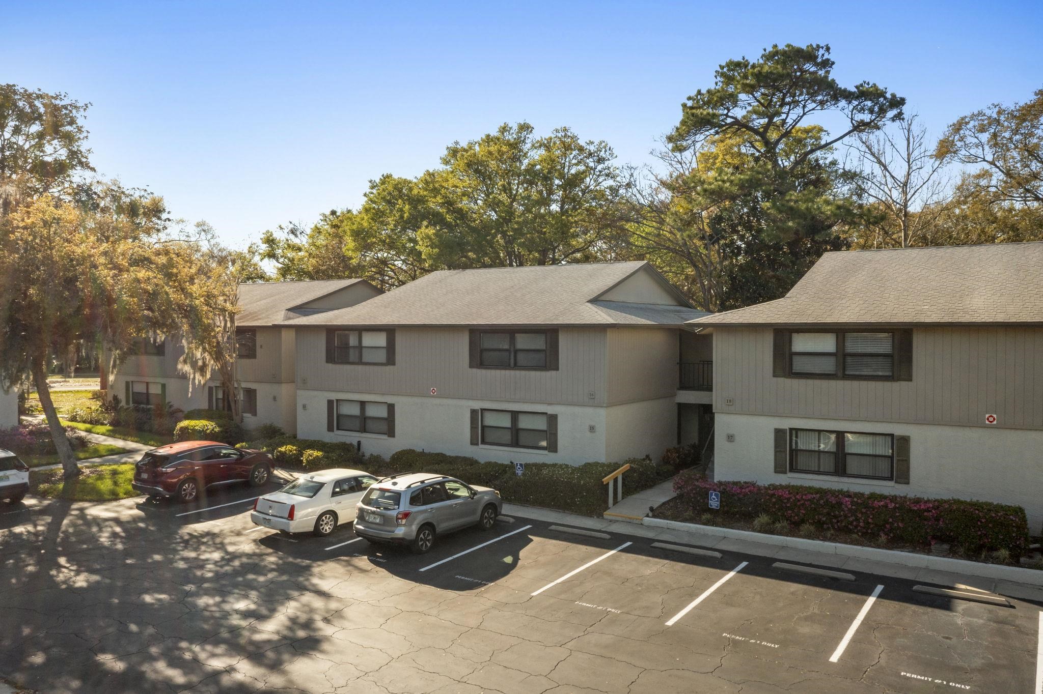 Image 22 of 45 For 16 Alcira Ct