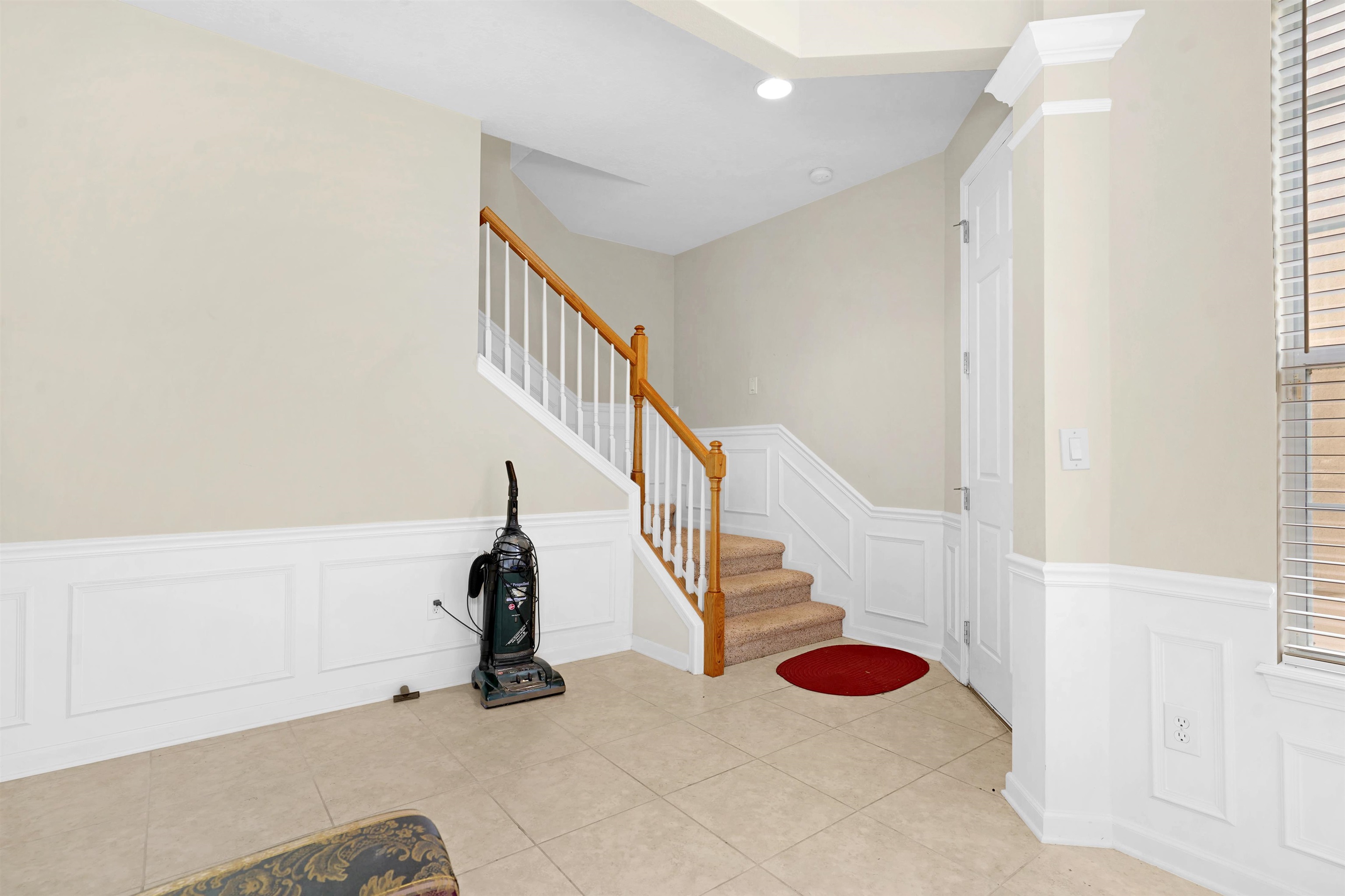 Image 16 of 39 For 14098 Mahogany Ave