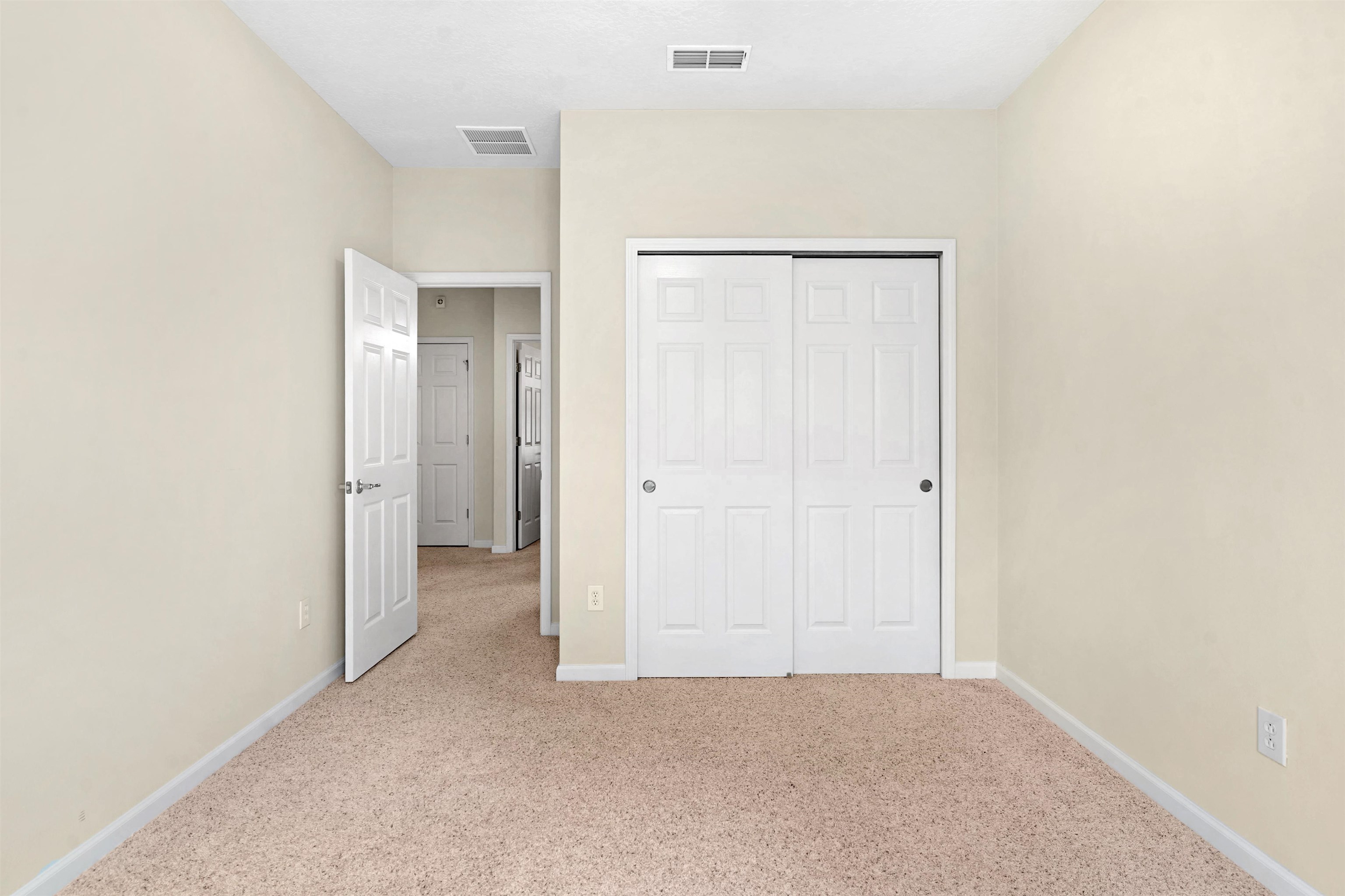 Image 24 of 39 For 14098 Mahogany Ave