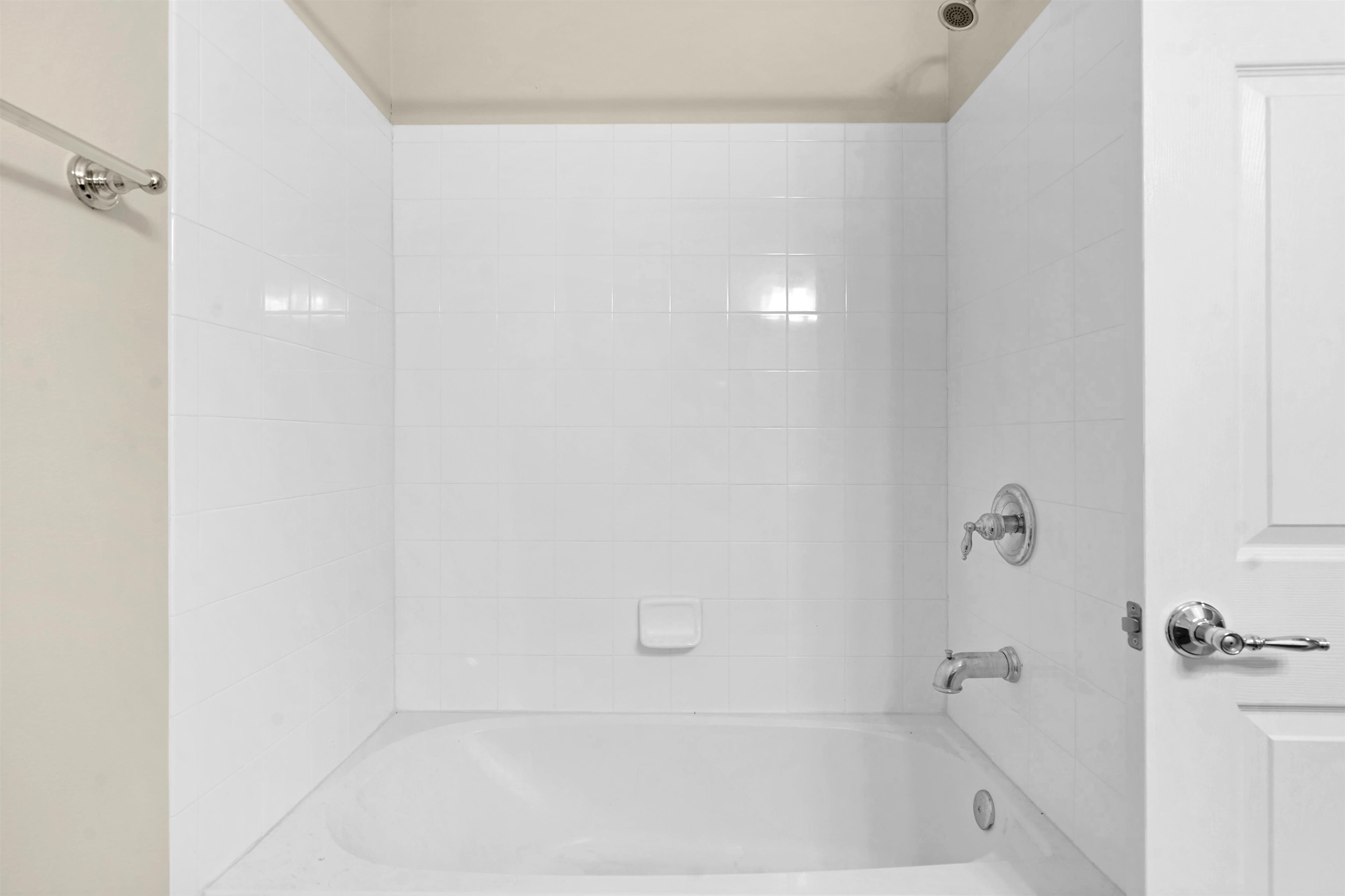 Image 26 of 39 For 14098 Mahogany Ave