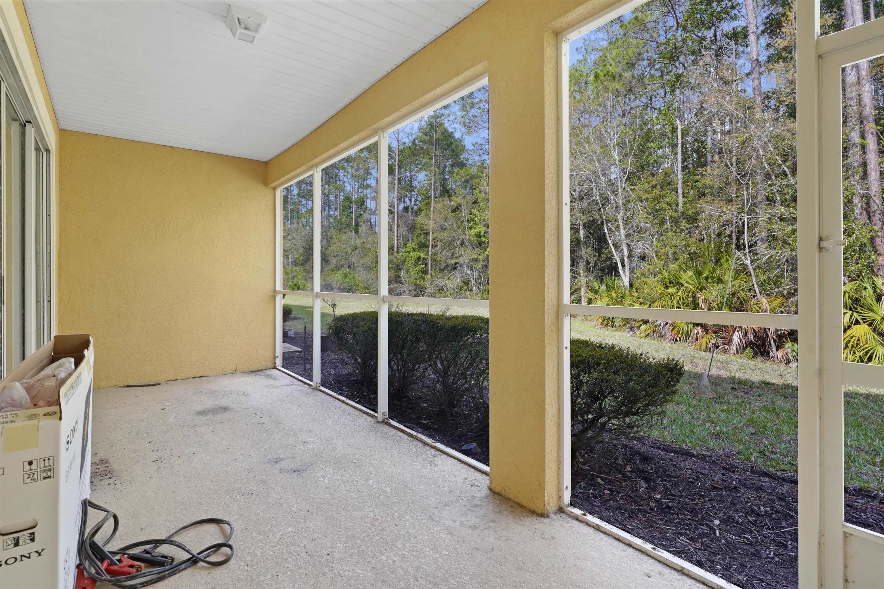 Image 30 of 39 For 14098 Mahogany Ave