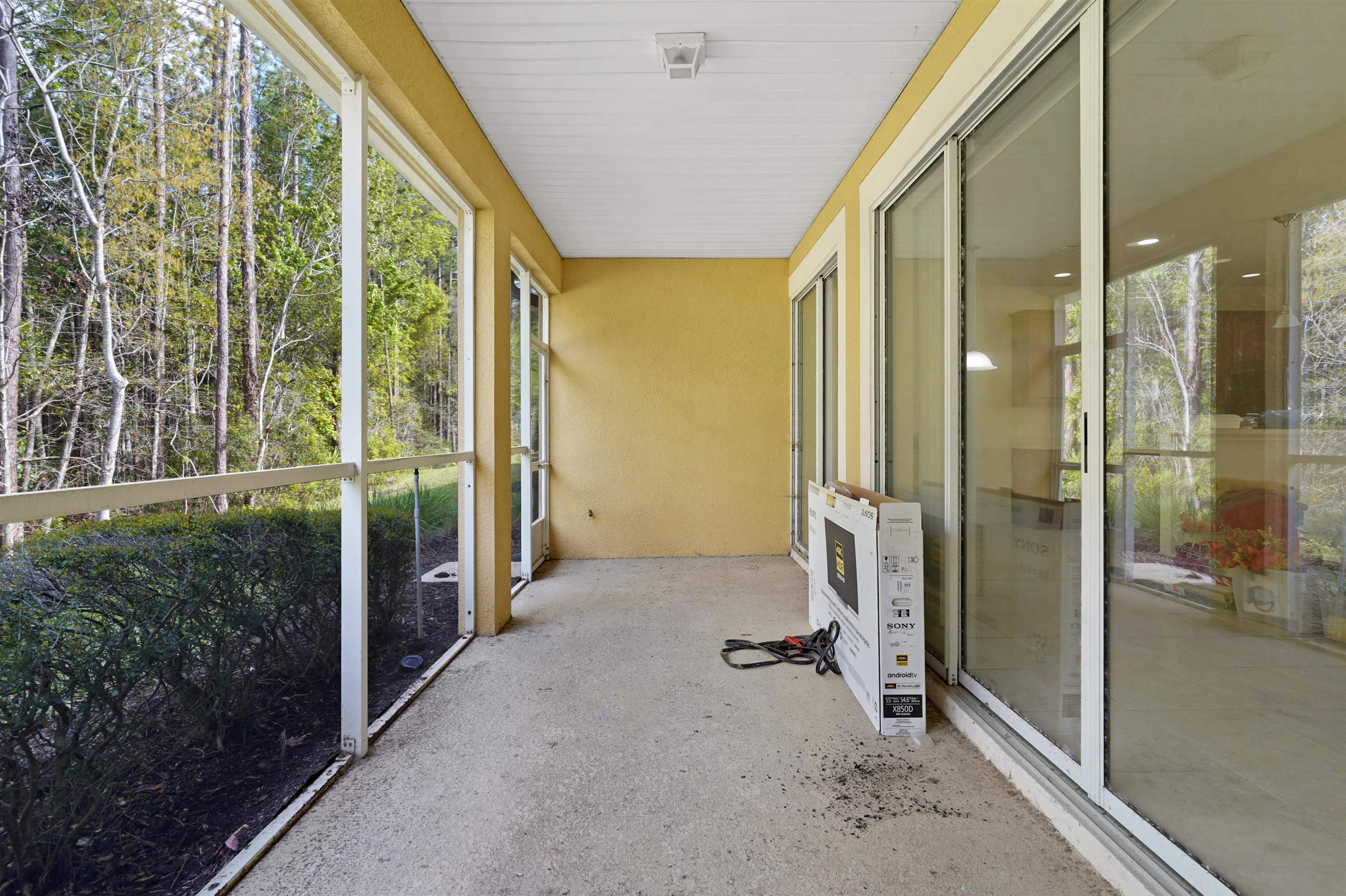 Image 31 of 39 For 14098 Mahogany Ave