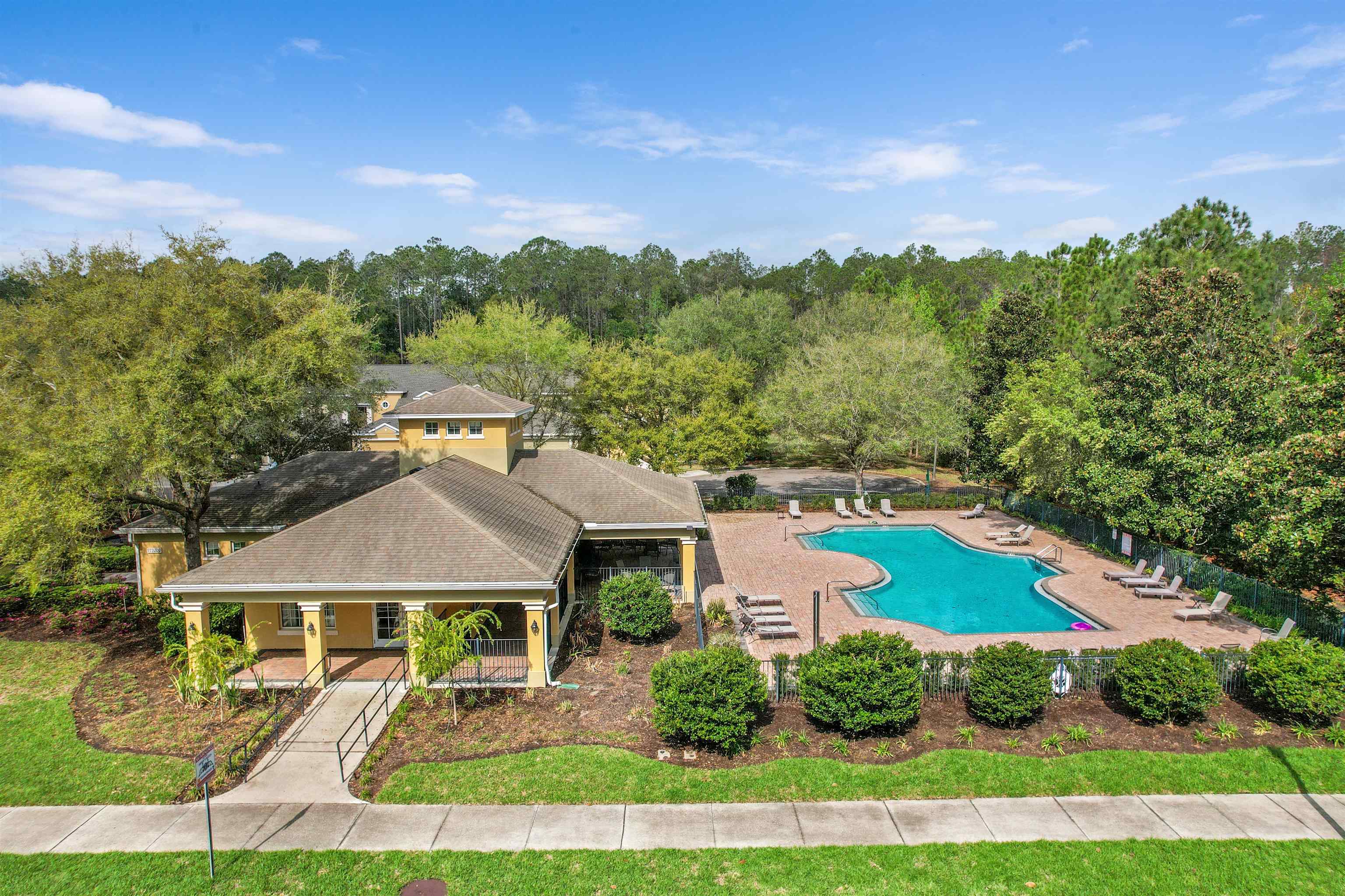 Image 38 of 39 For 14098 Mahogany Ave