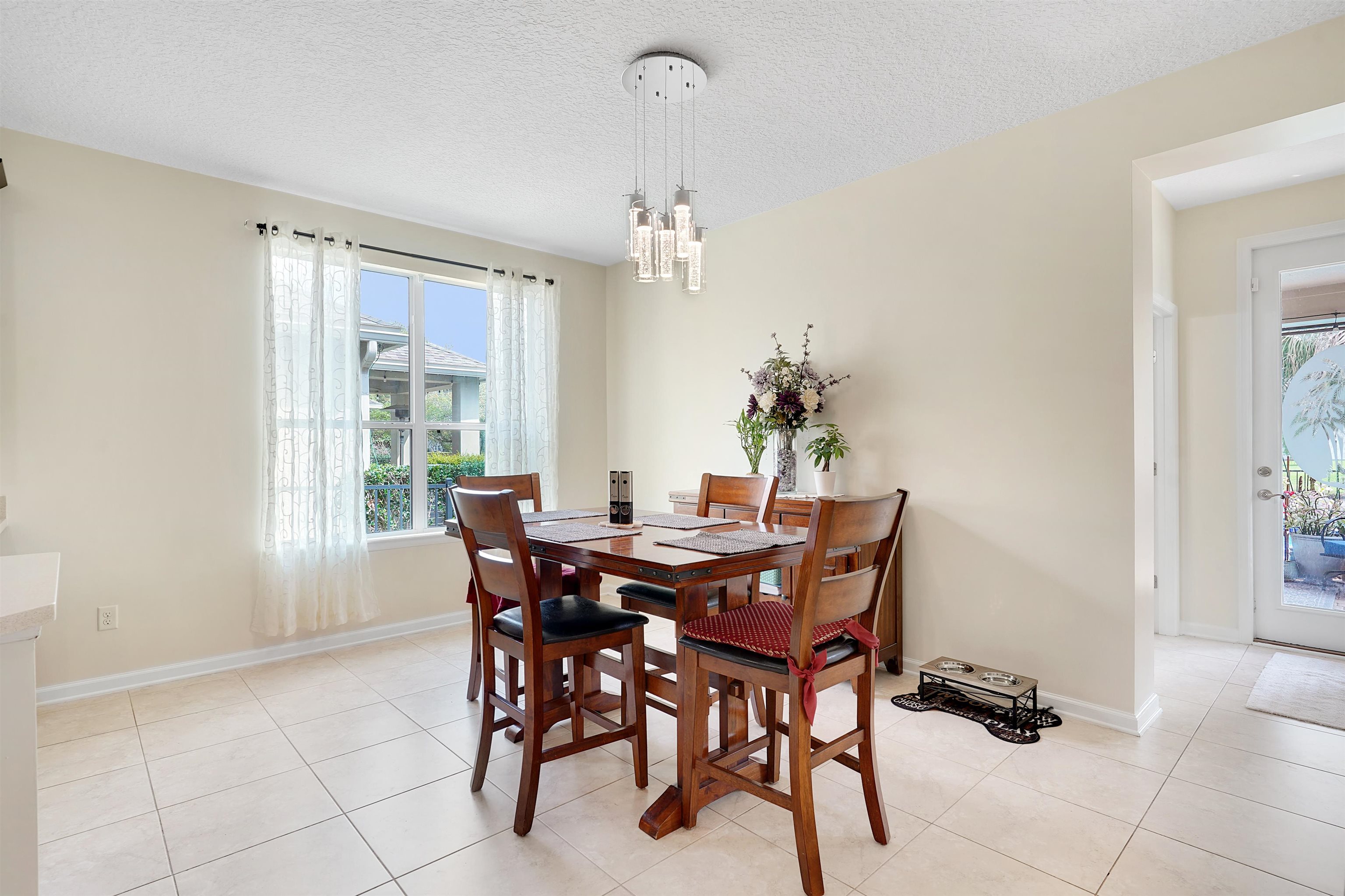 Image 18 of 44 For 553 Casa Sevilla Ave