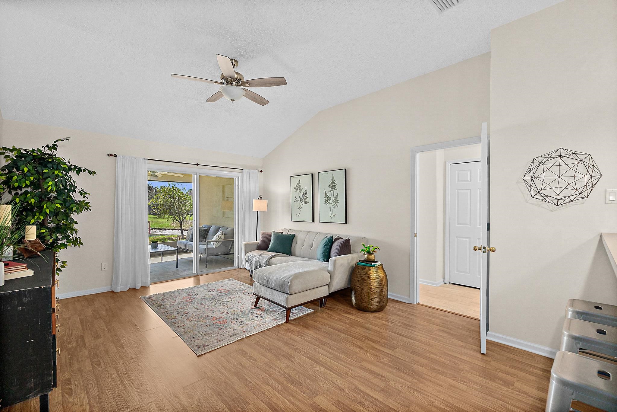 Image 19 of 60 For 913 Oak Arbor Cir