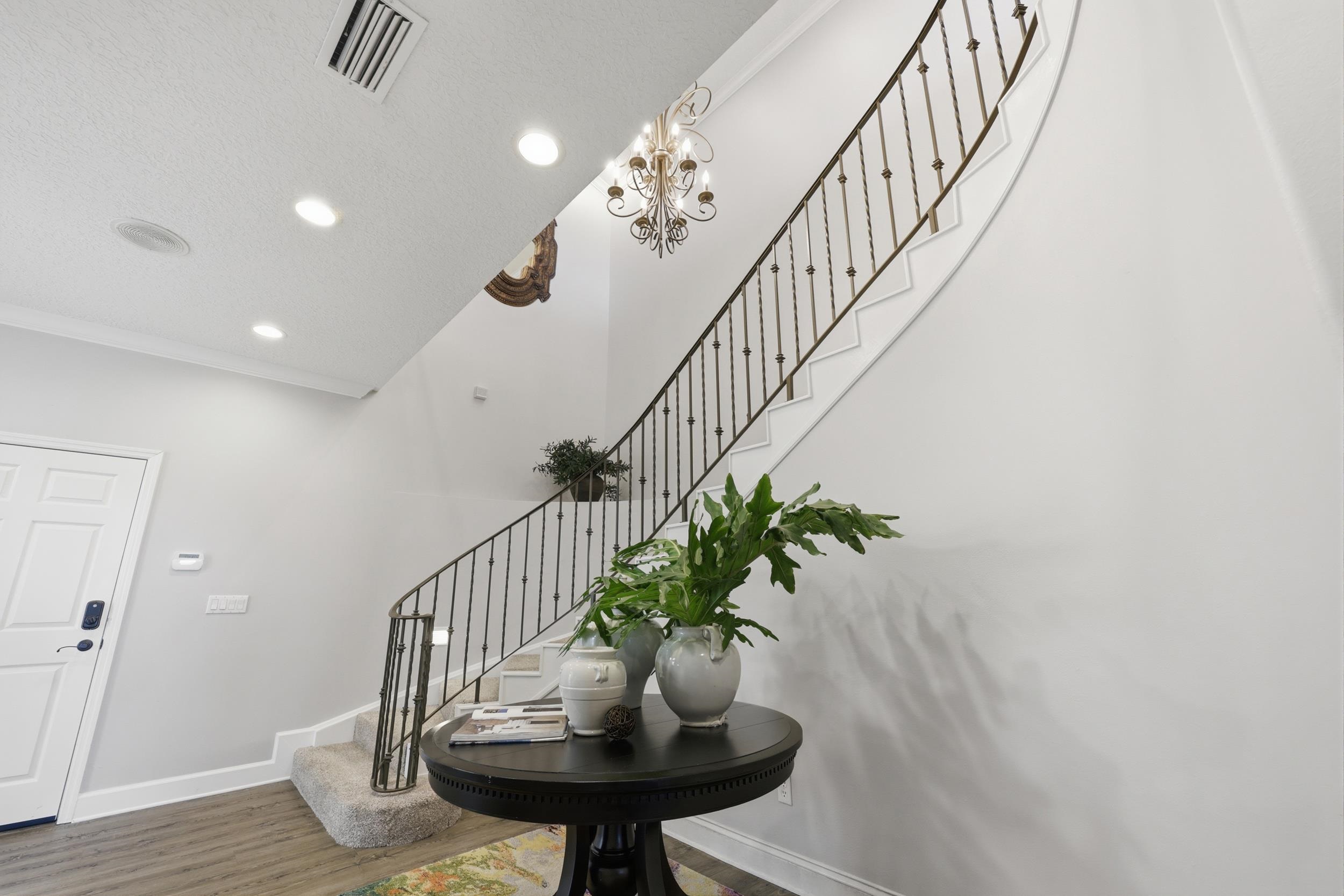 Image 7 of 80 For 616 Mediterranean Way