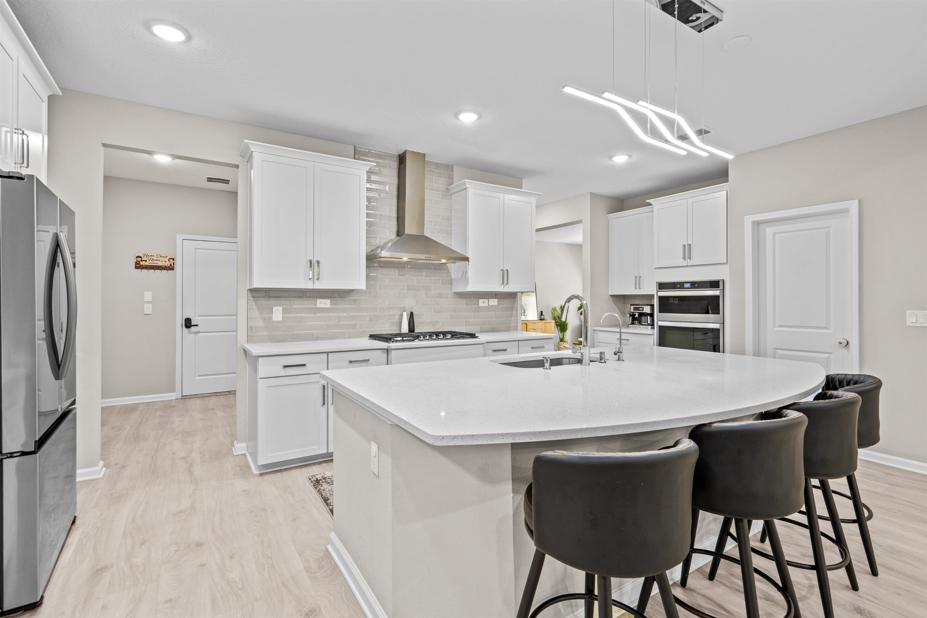 Image 11 of 49 For 207 Archstone Way