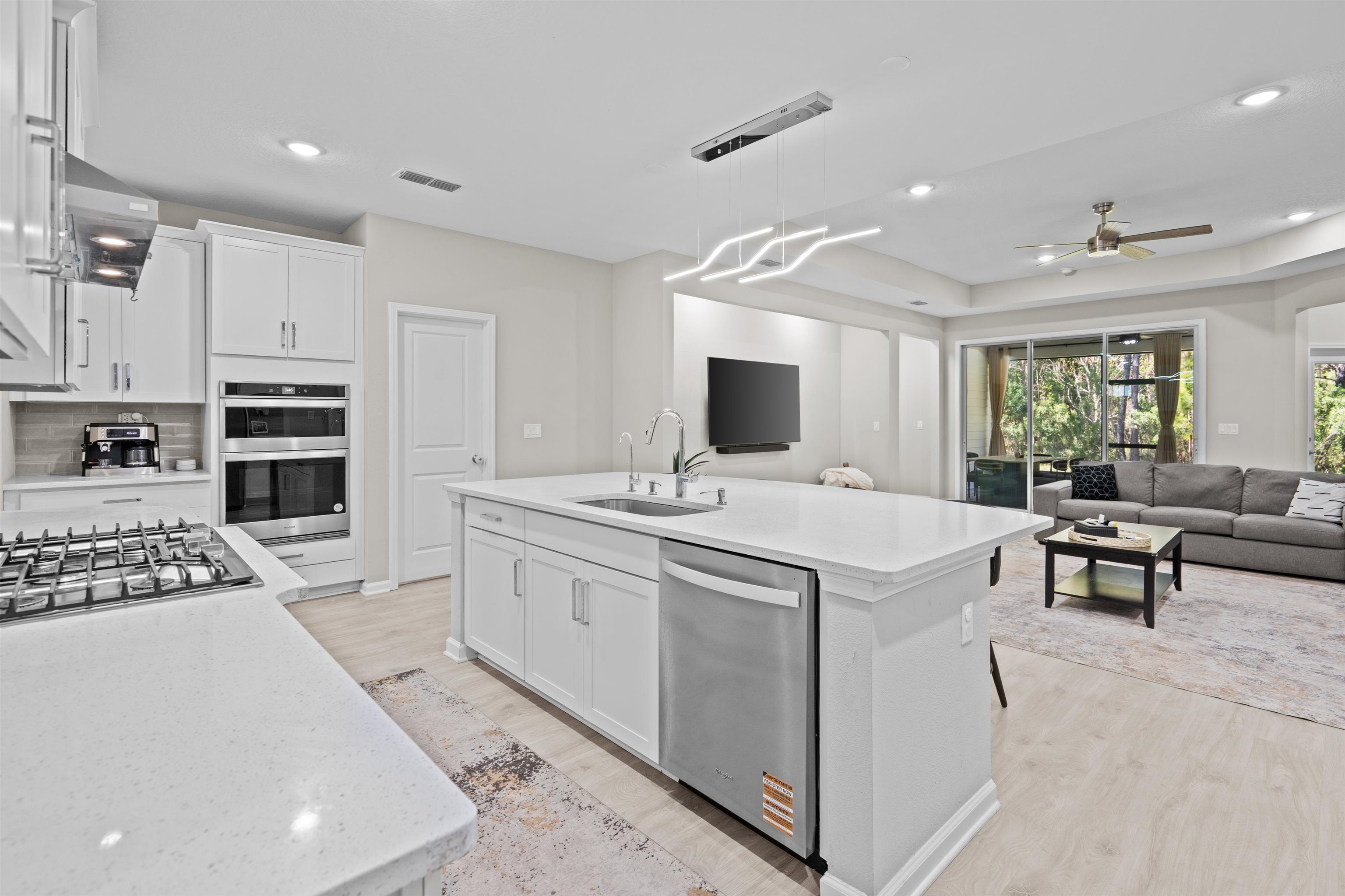 Image 12 of 49 For 207 Archstone Way