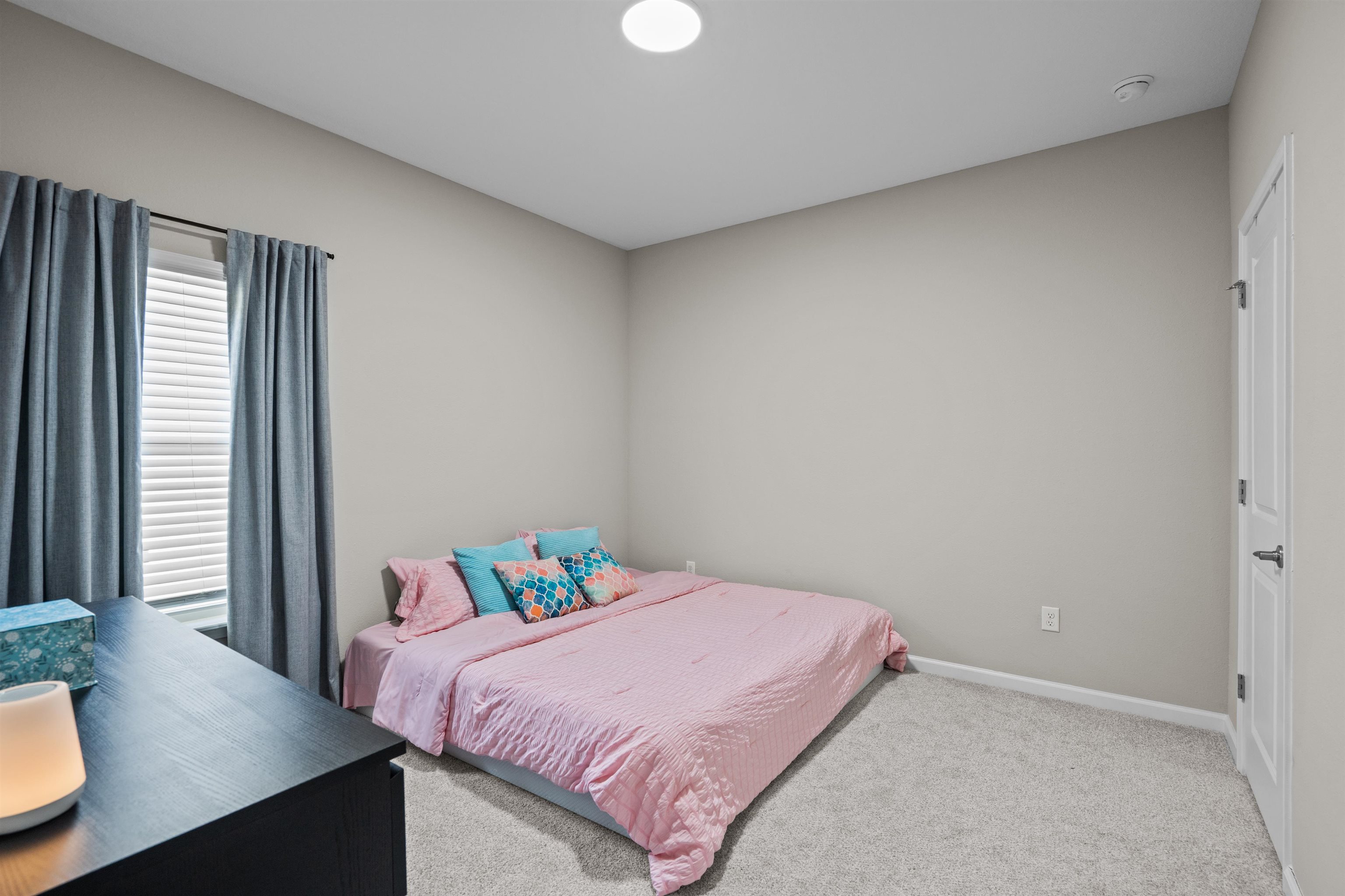 Image 27 of 49 For 207 Archstone Way