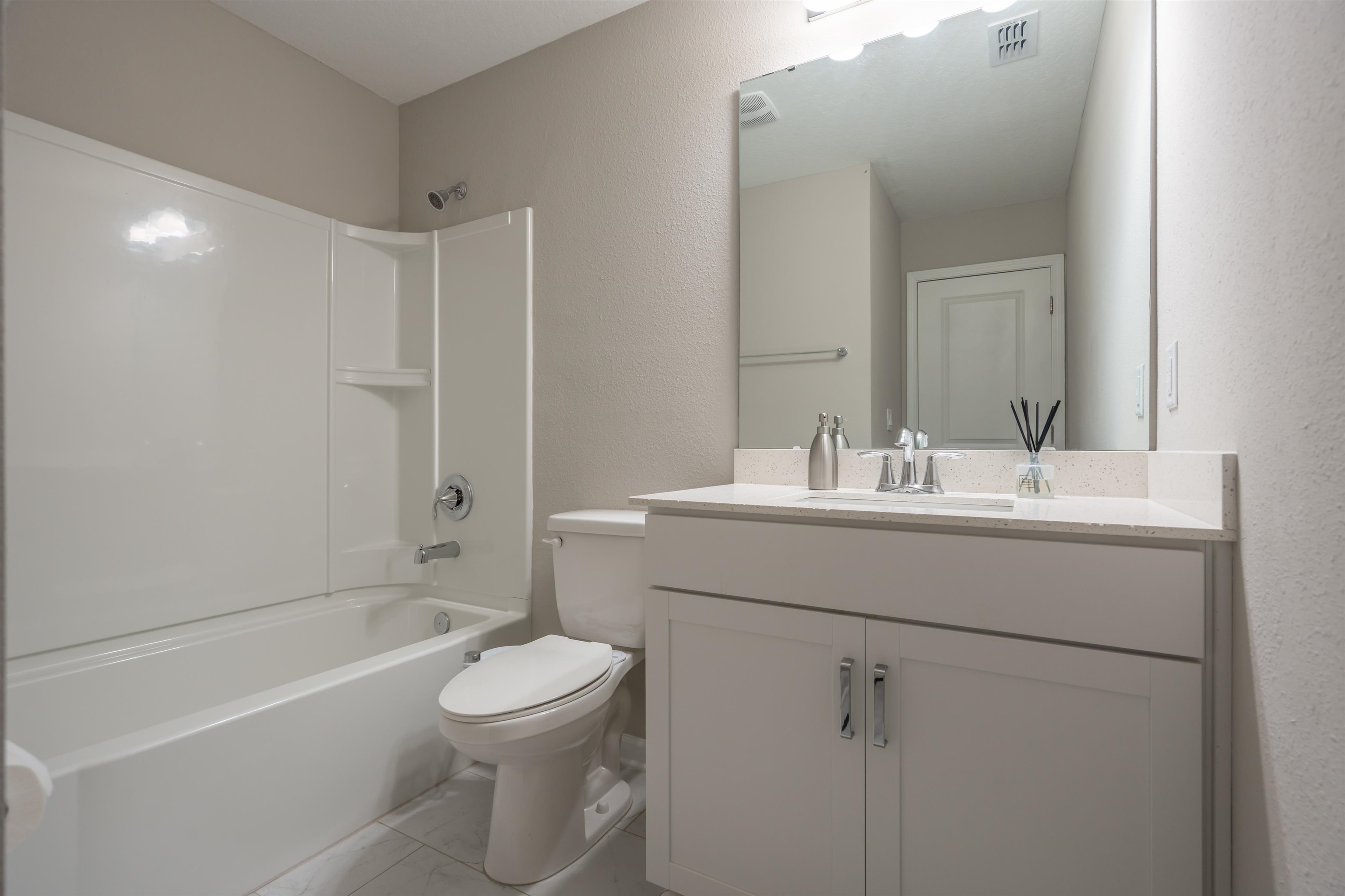 Image 34 of 49 For 207 Archstone Way