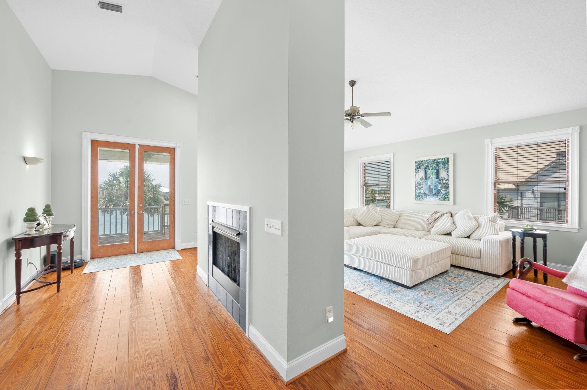 Image 16 of 95 For 231 Barrataria Drive