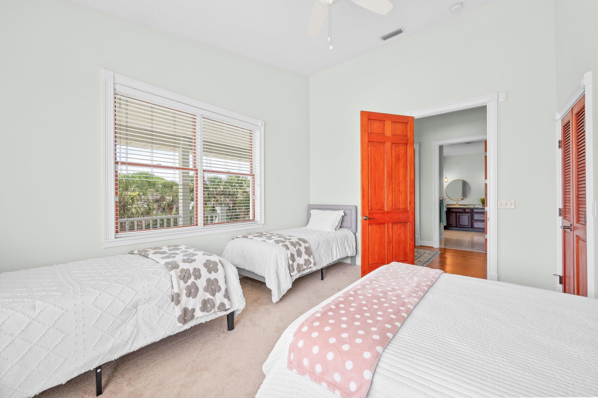 Image 26 of 95 For 231 Barrataria Drive