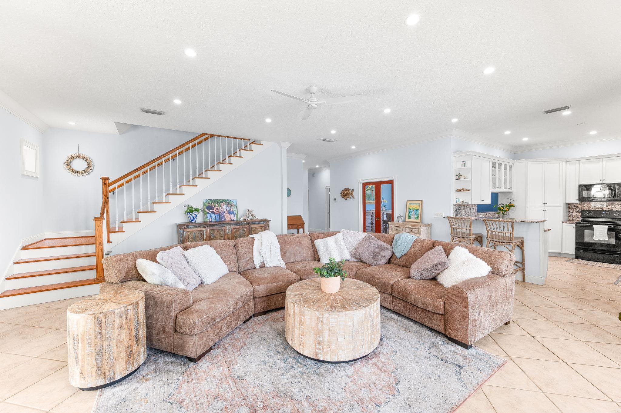 Image 29 of 95 For 231 Barrataria Drive