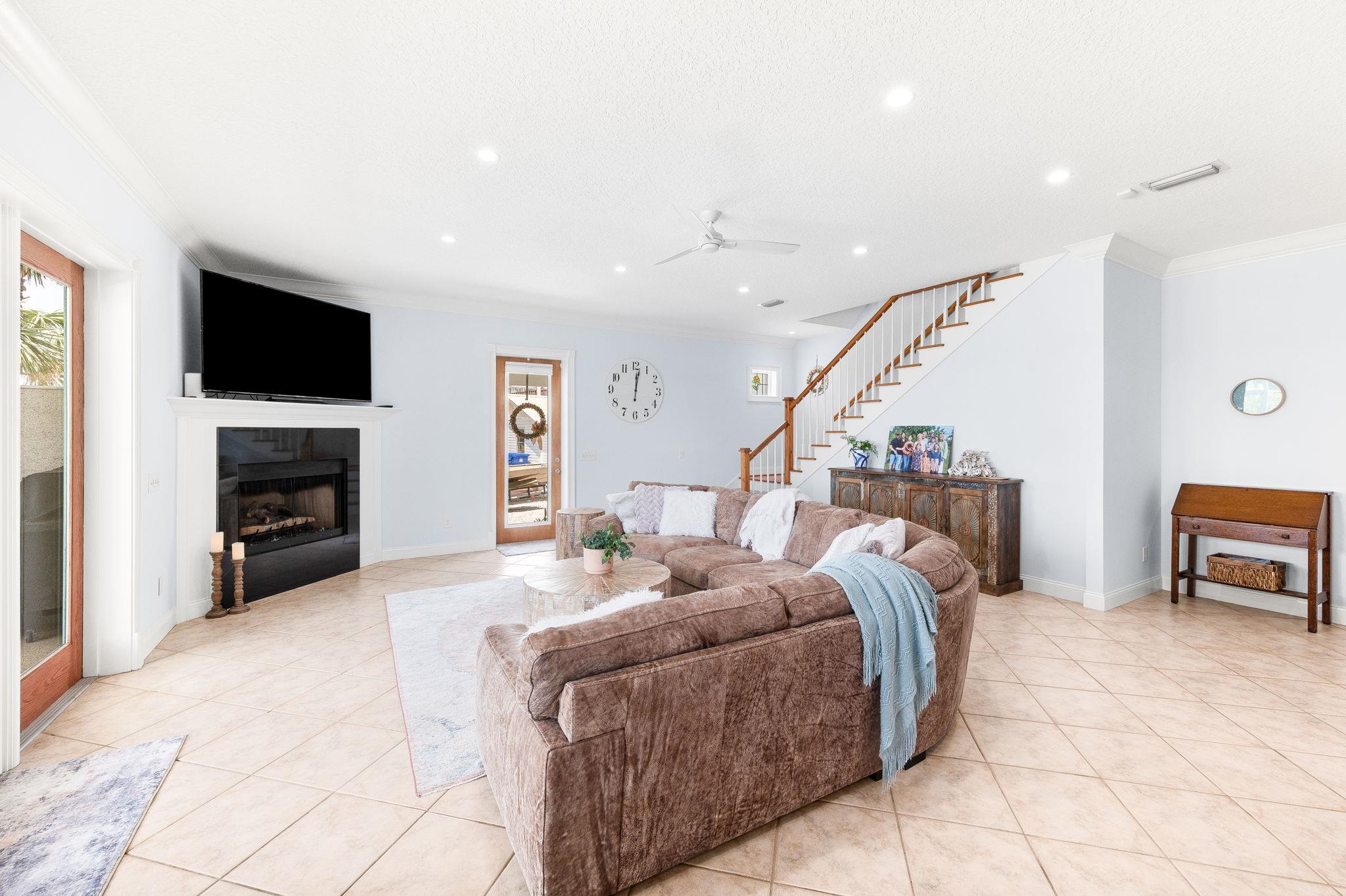 Image 31 of 95 For 231 Barrataria Drive