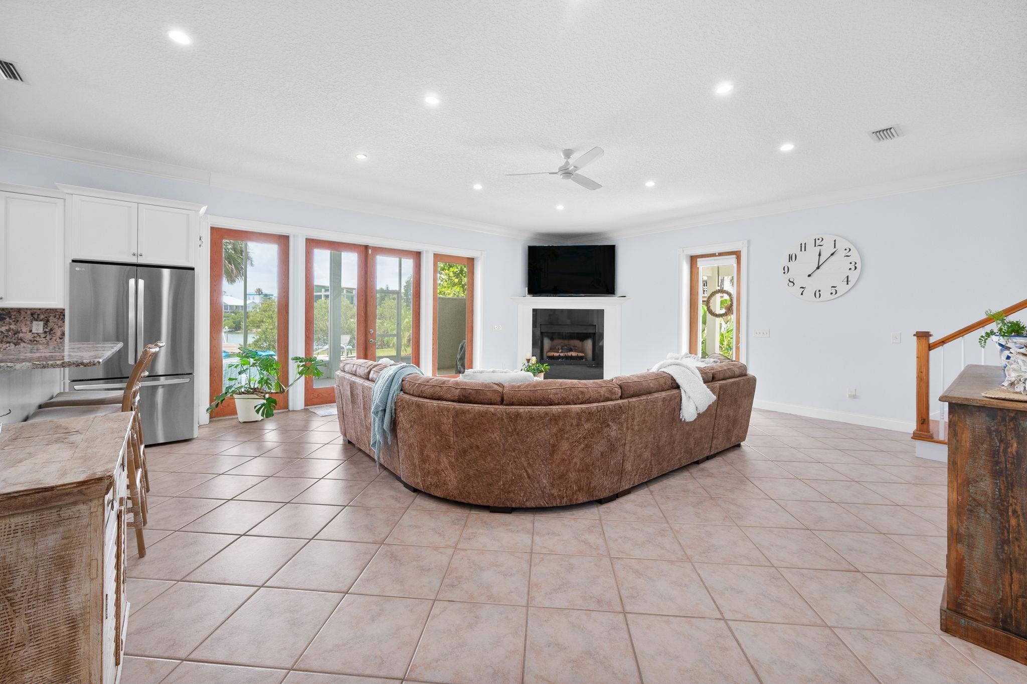 Image 32 of 95 For 231 Barrataria Drive