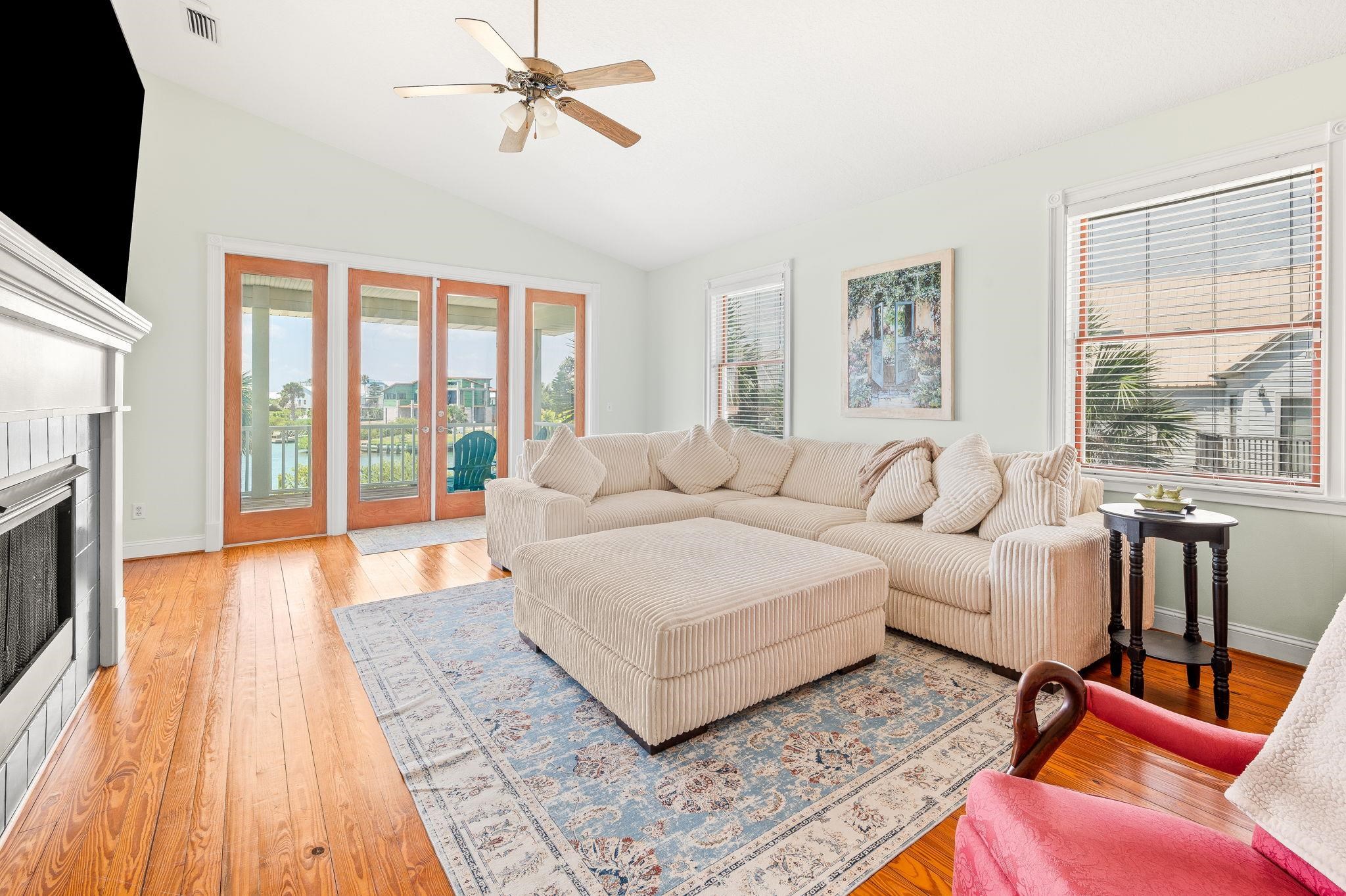 Image 8 of 95 For 231 Barrataria Drive