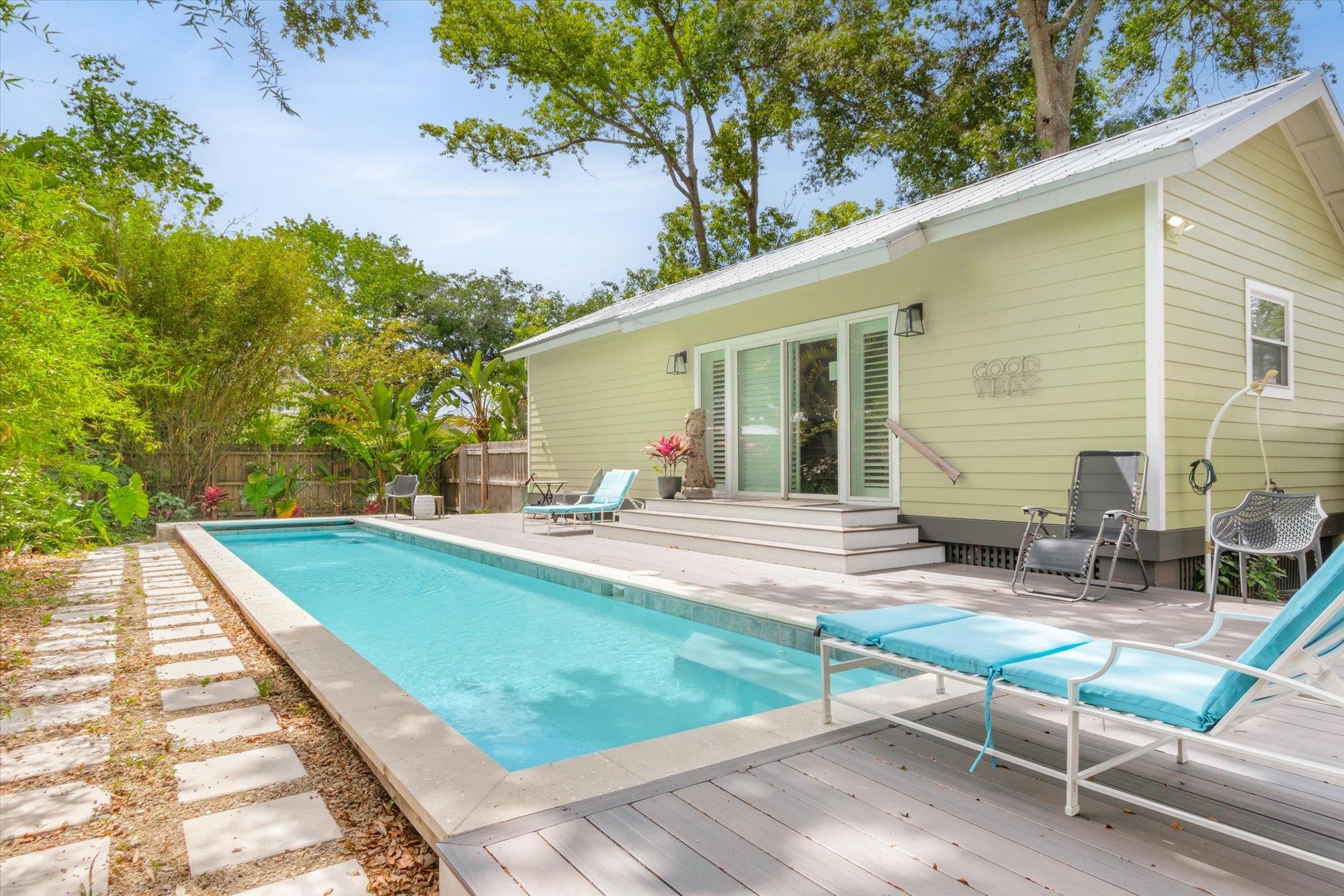 Image 27 of 55 For 48 Osceola Street