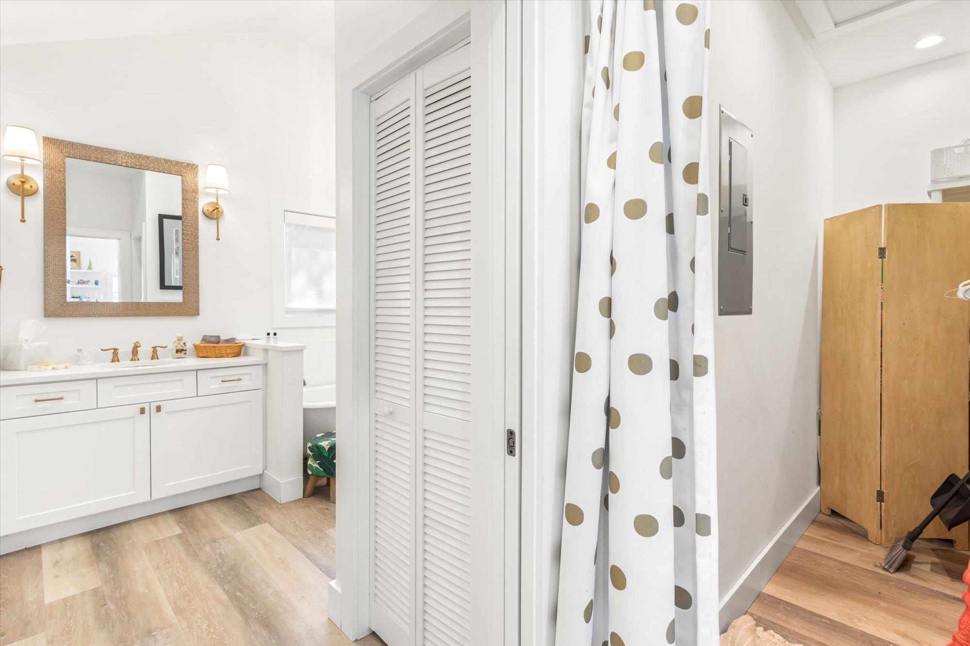 Image 32 of 55 For 48 Osceola Street