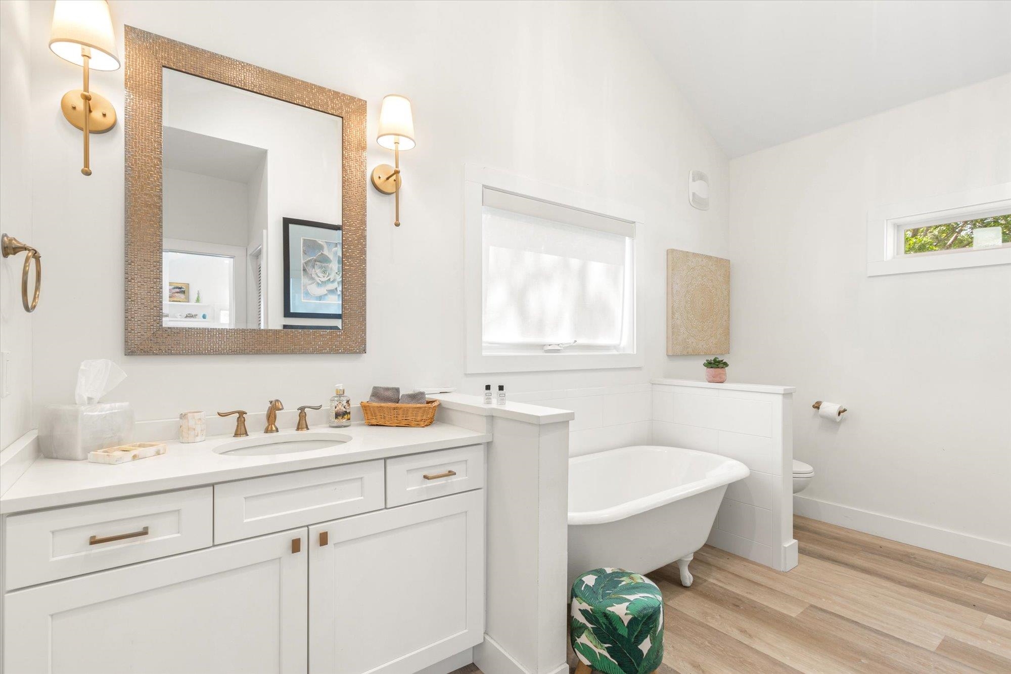 Image 33 of 55 For 48 Osceola Street