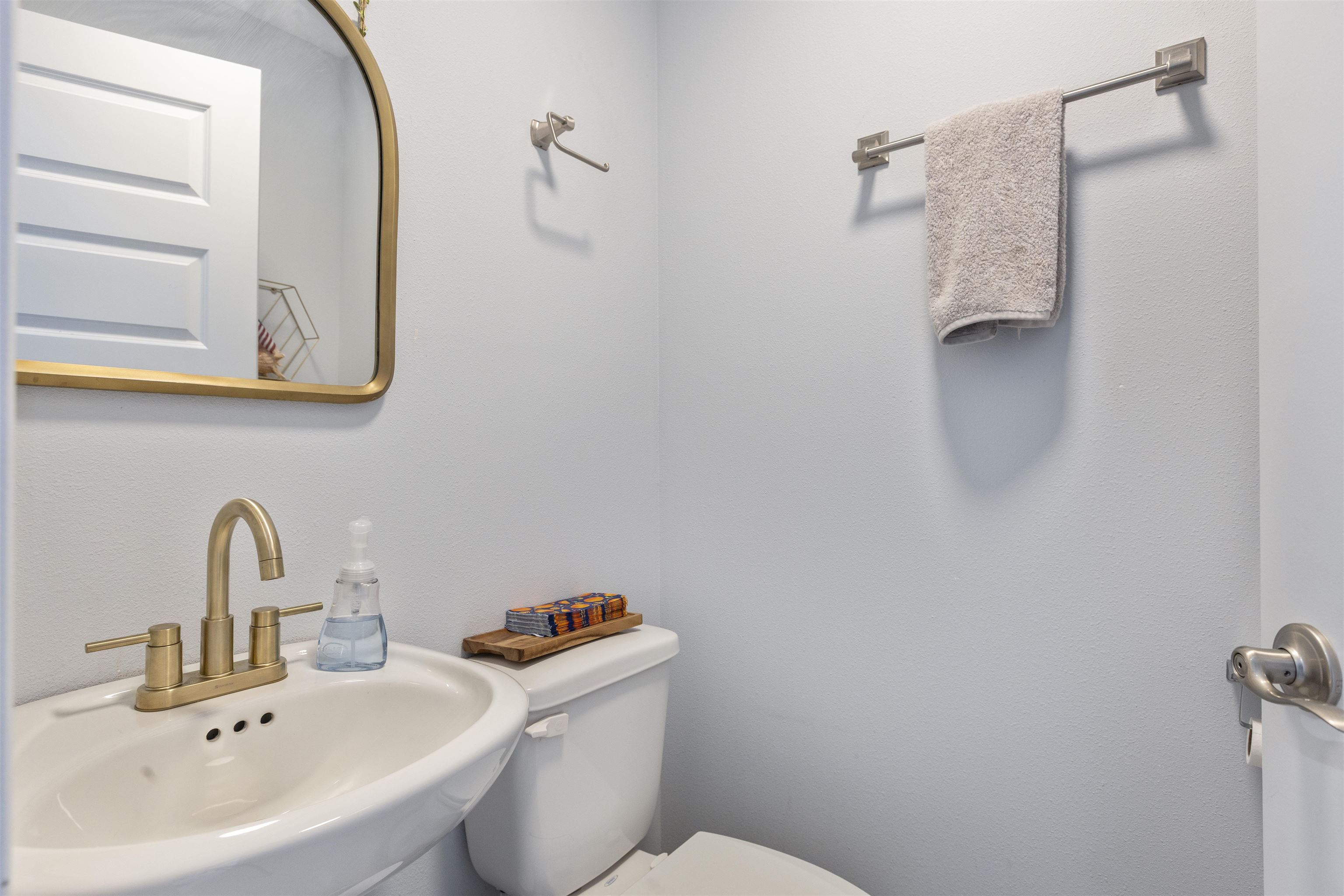 Image 42 of 57 For 6856 Avenue D