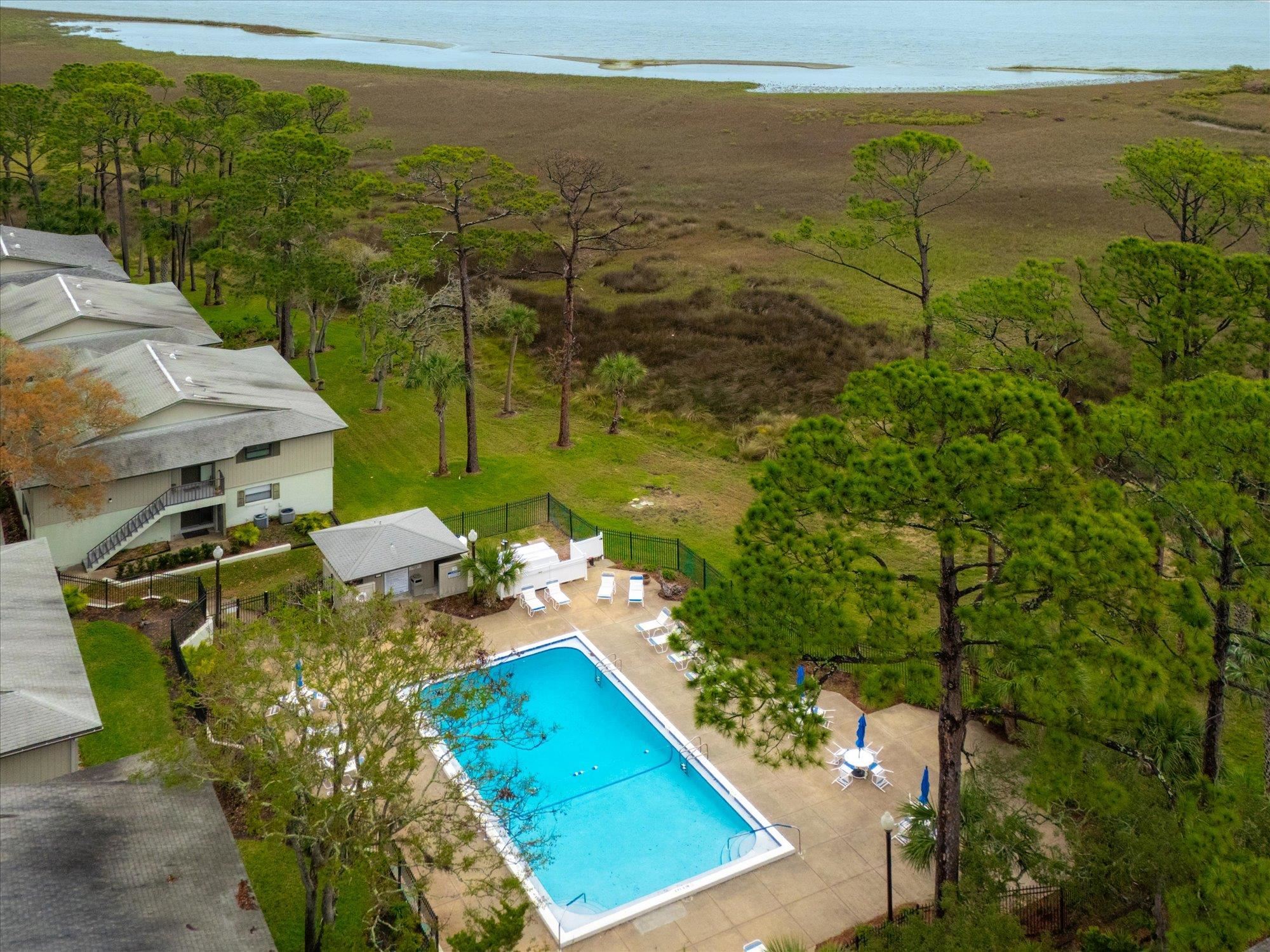 Image 38 of 44 For 34 Veronese Ct