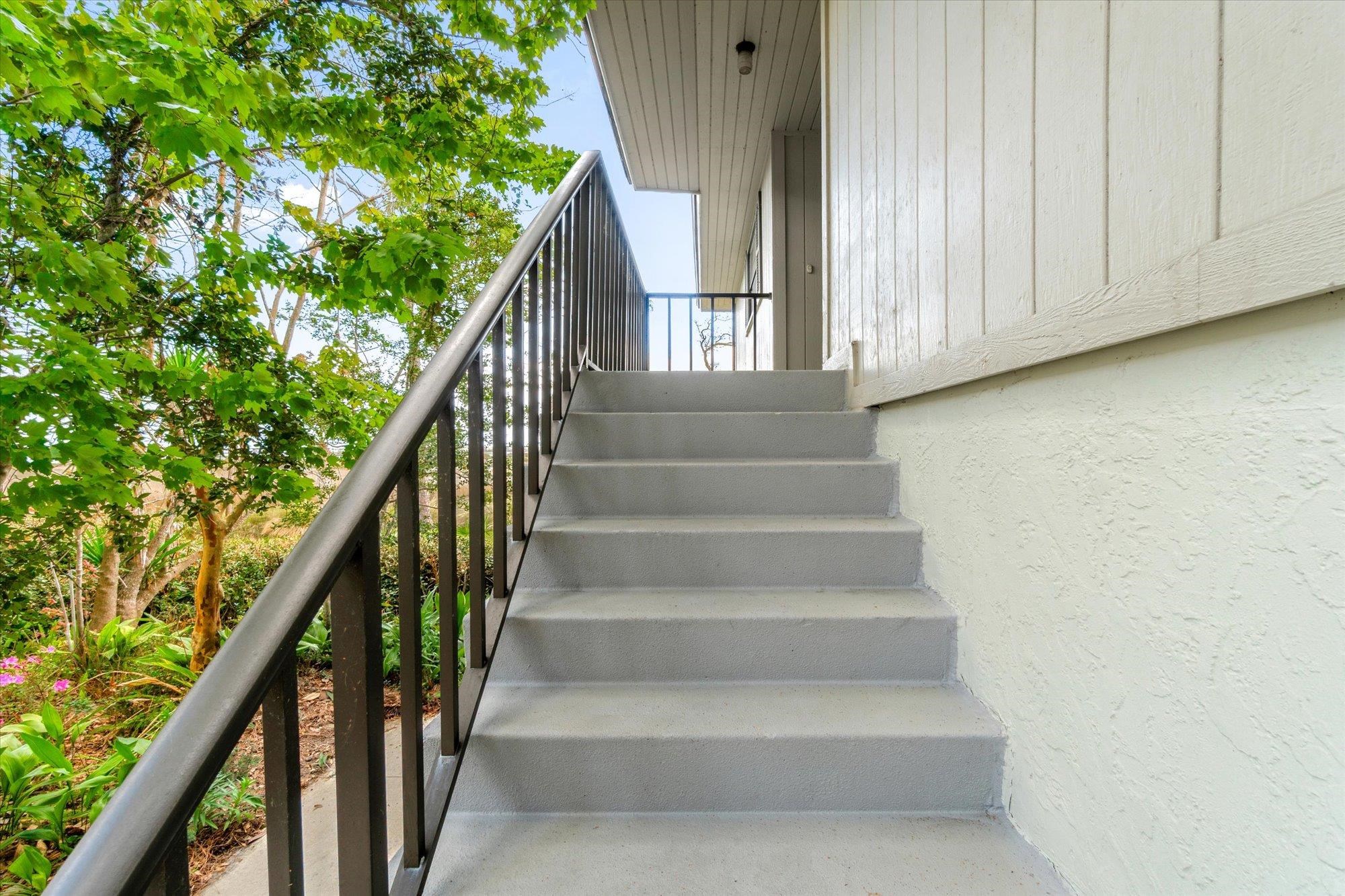 Image 5 of 44 For 34 Veronese Ct