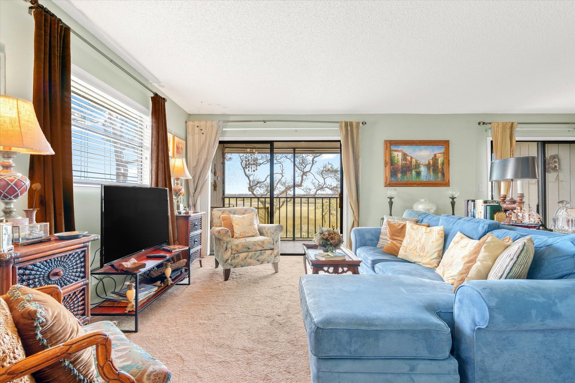 Image 7 of 44 For 34 Veronese Ct