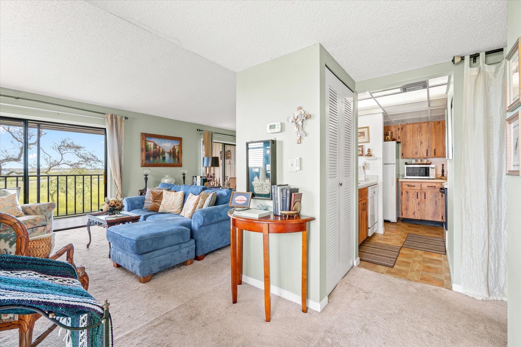 Image 8 of 44 For 34 Veronese Ct