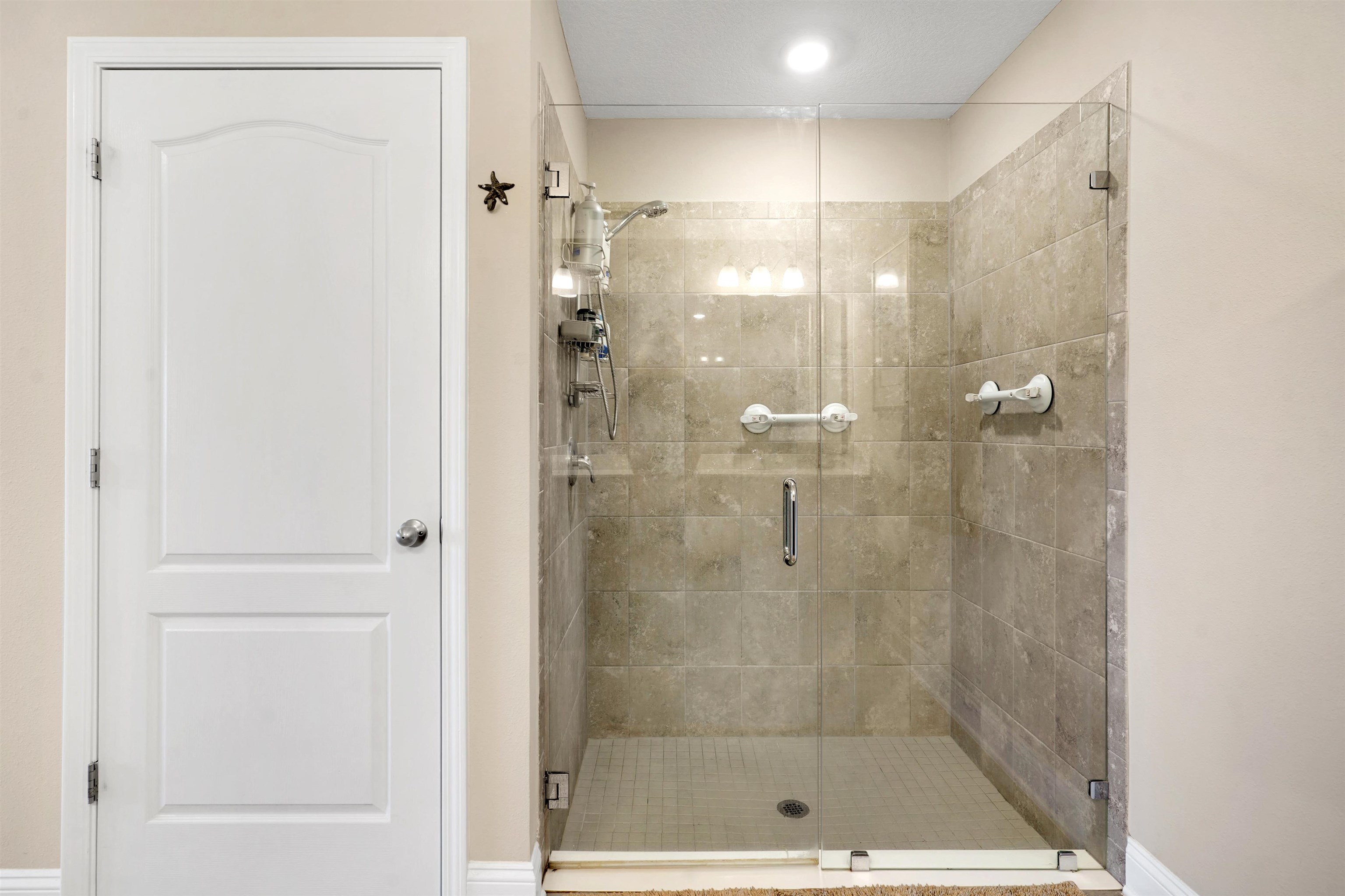 Image 19 of 40 For 111 Alagon Way