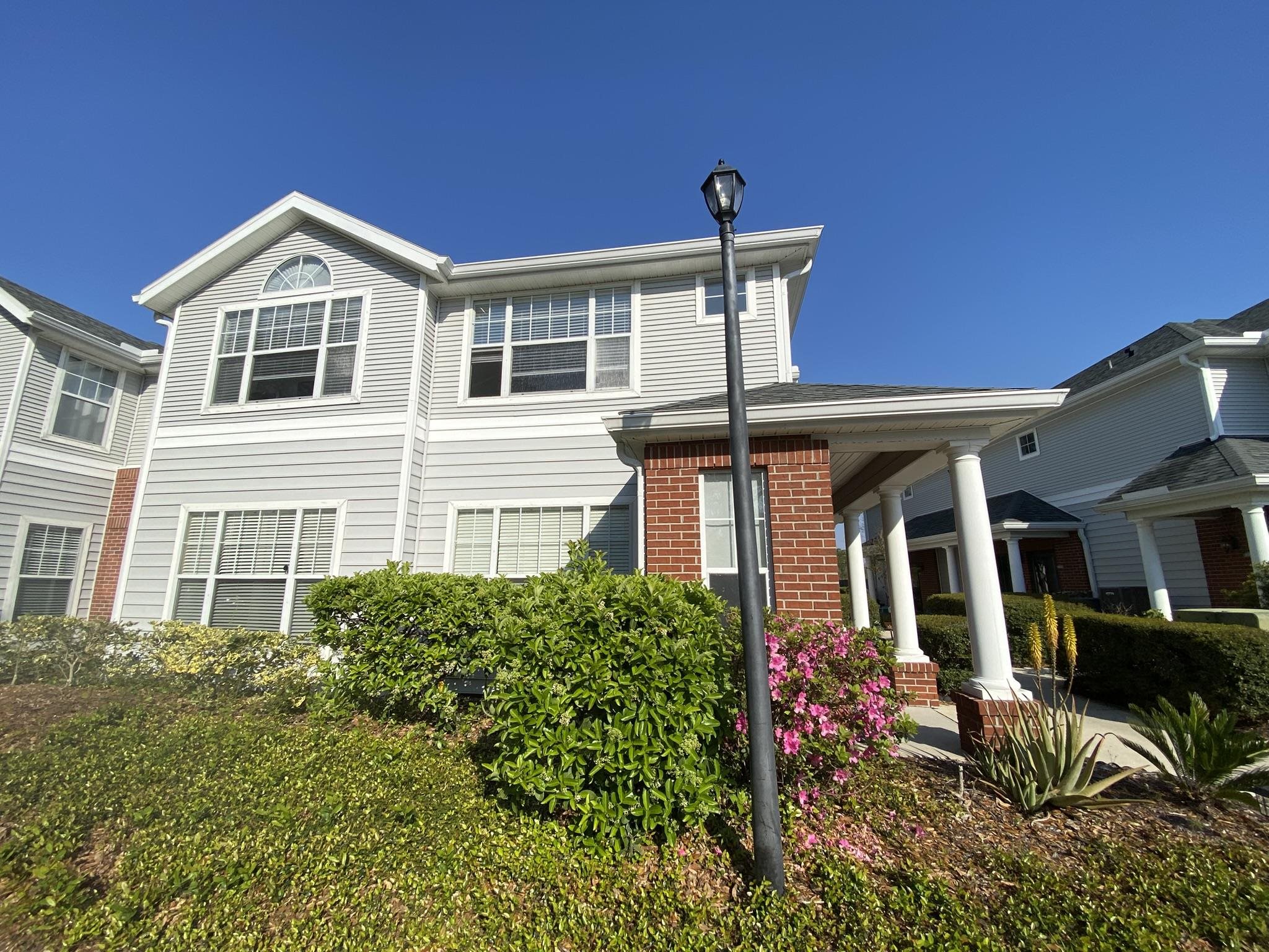 Image 2 of 37 For 29213 Harbour Vista Cir  29213