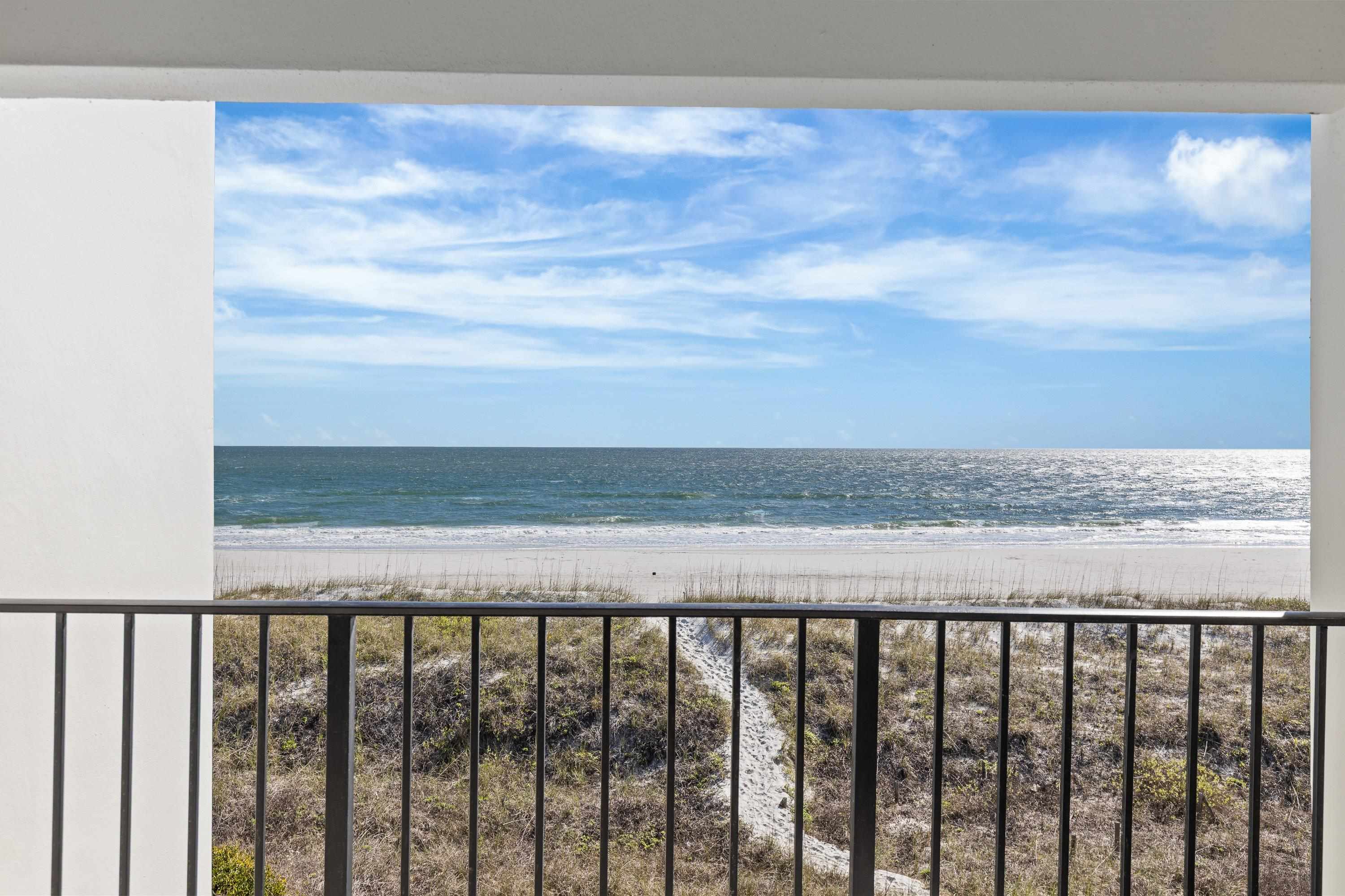 Image 15 of 48 For 829 1st St  3b