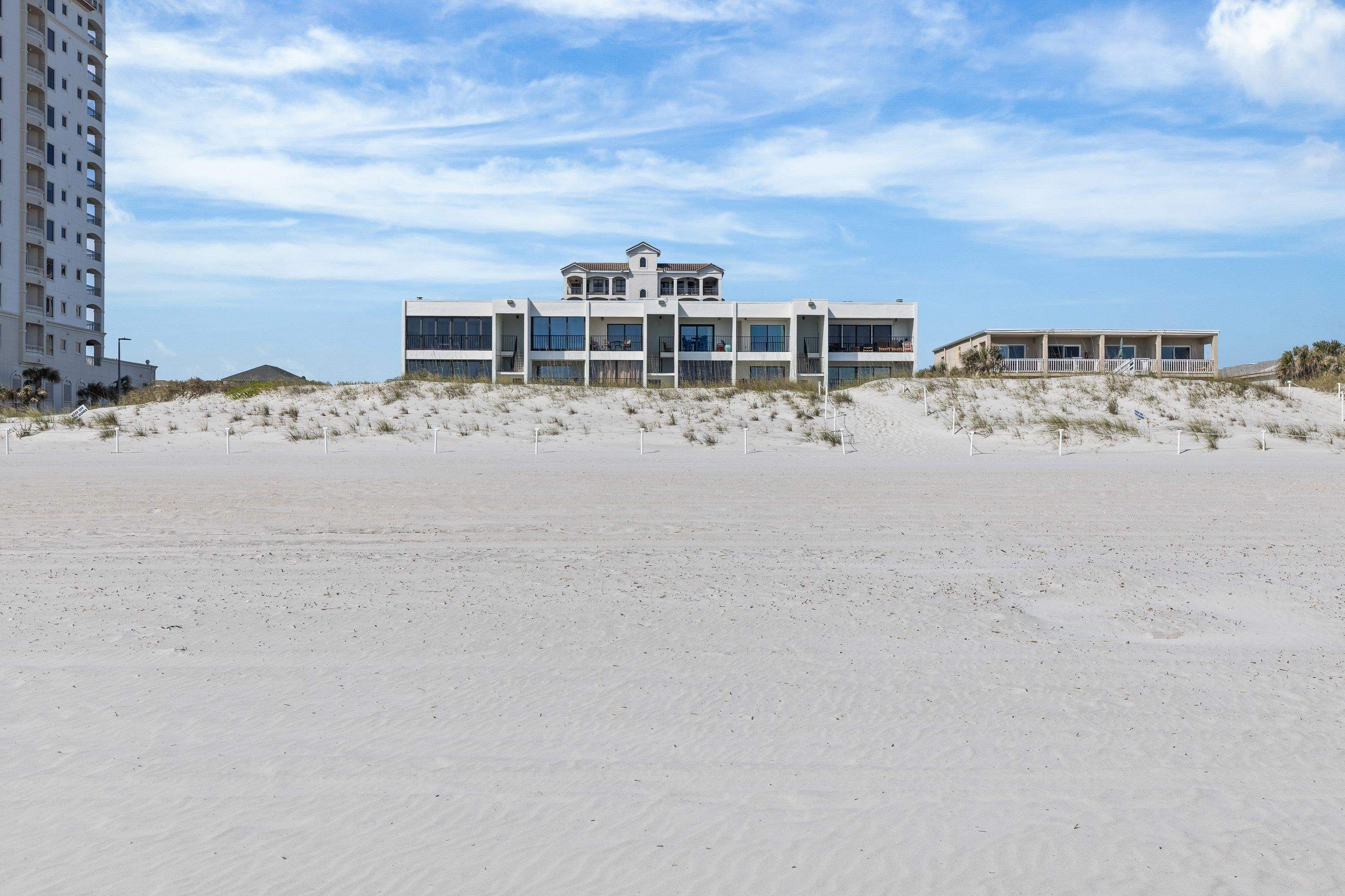 Image 32 of 48 For 829 1st St  3b