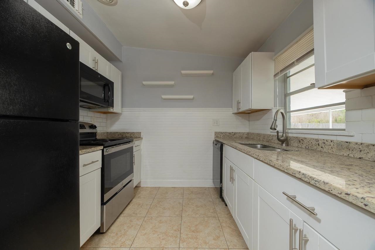 Image 18 of 47 For 1763 Lawson Rd