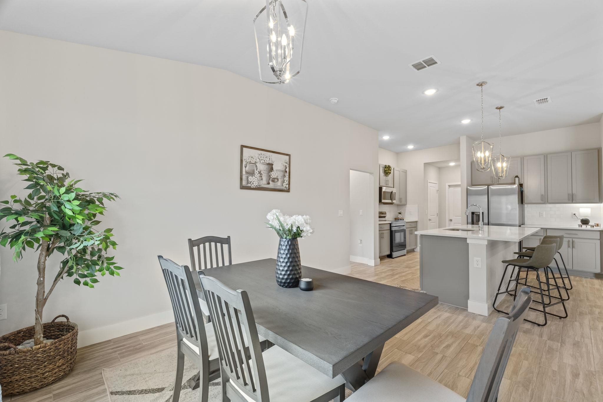 Image 13 of 36 For 42 Rose Dr  