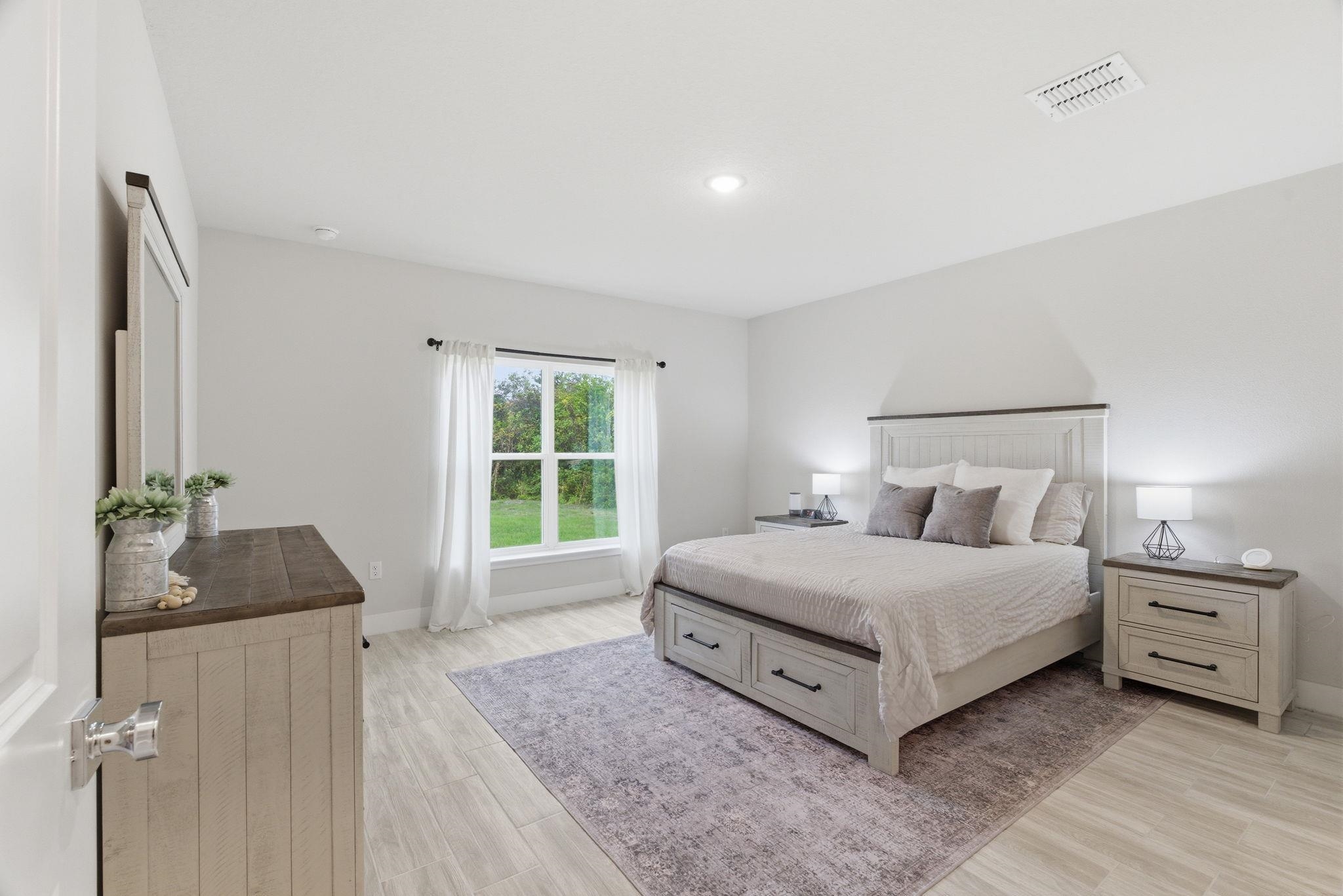 Image 14 of 36 For 42 Rose Dr  