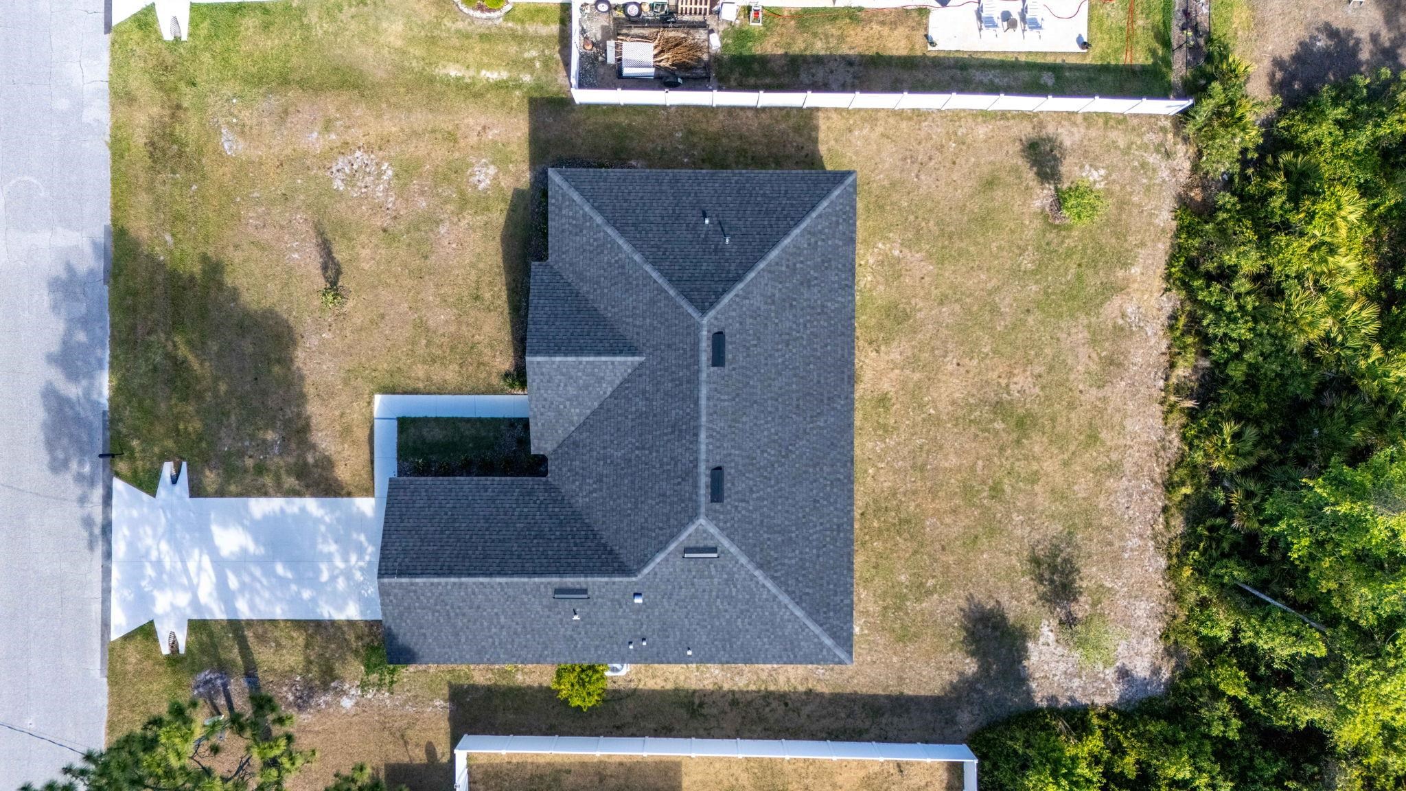 Image 29 of 36 For 42 Rose Dr  